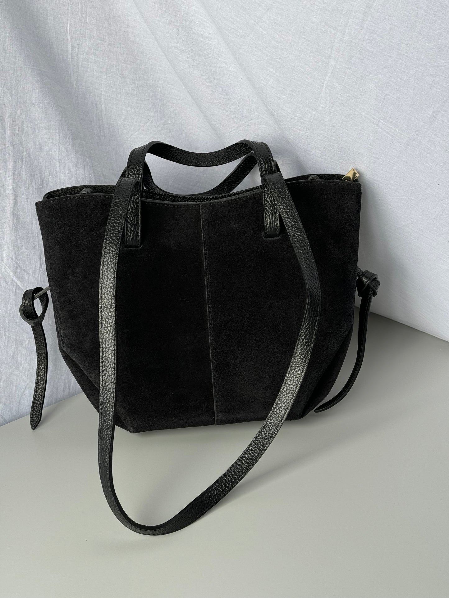 borsa con doppi manici e bottoni
