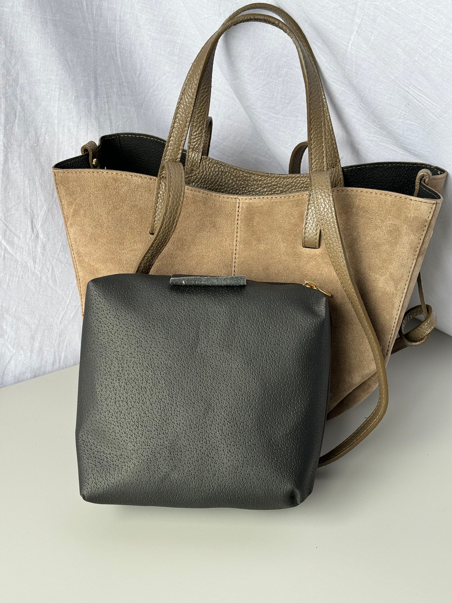 borsa con doppi manici e bottoni