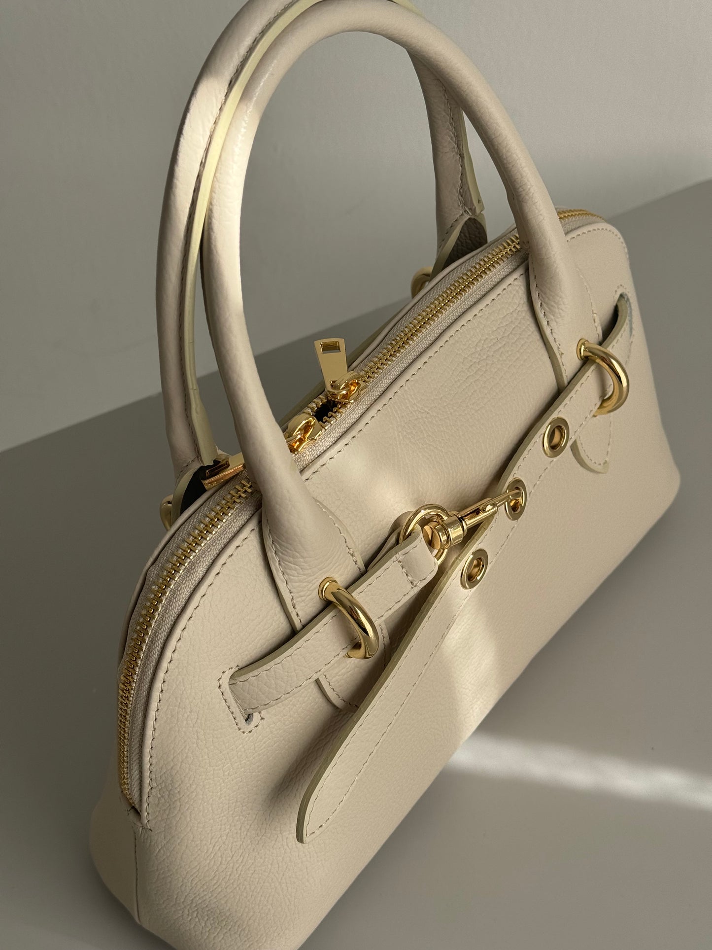 borsa a mano con tracolla