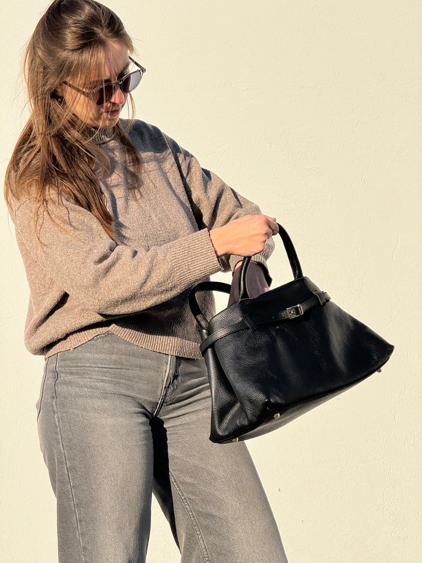 borsa con manico e tracolla