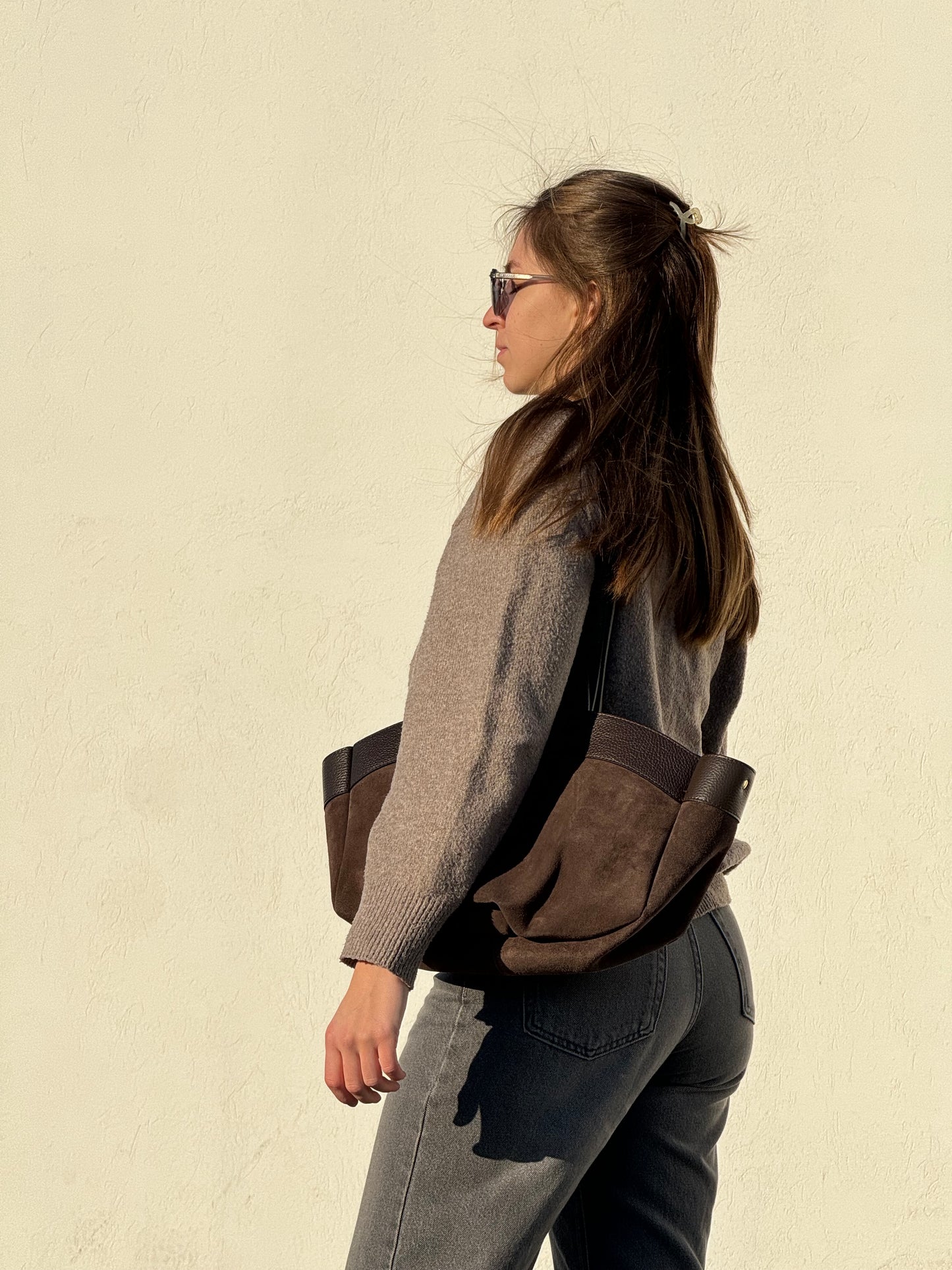 Borsa con doppio manico in pelle scamosciato
