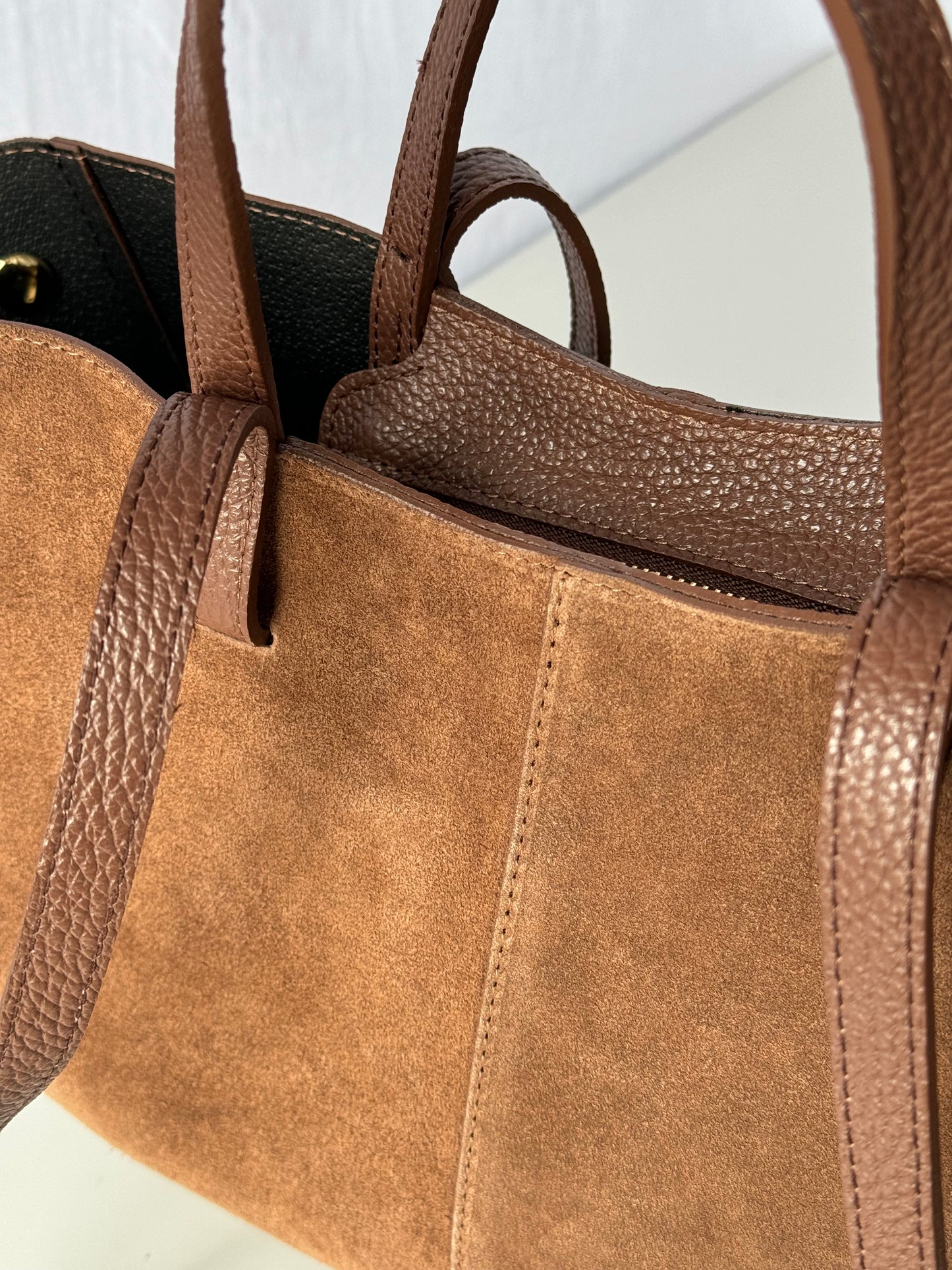 borsa con doppi manici e bottoni