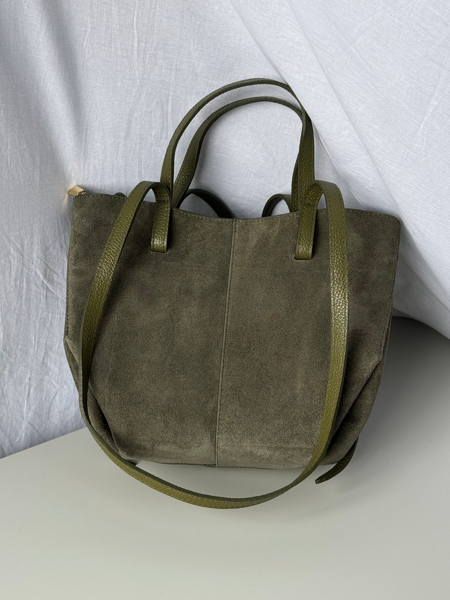 borsa con doppi manici e bottoni