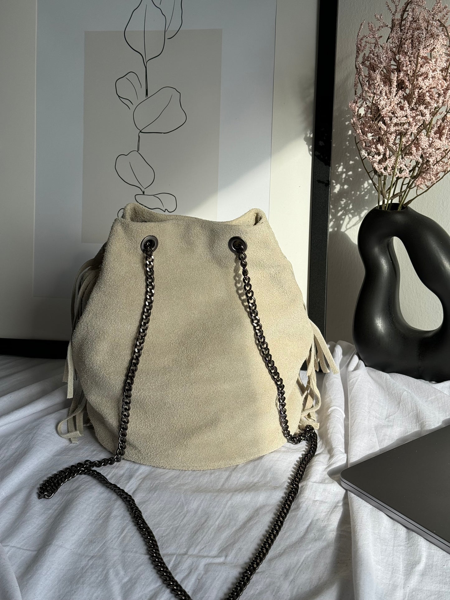borsa a secchiello in pelle scamosciata
