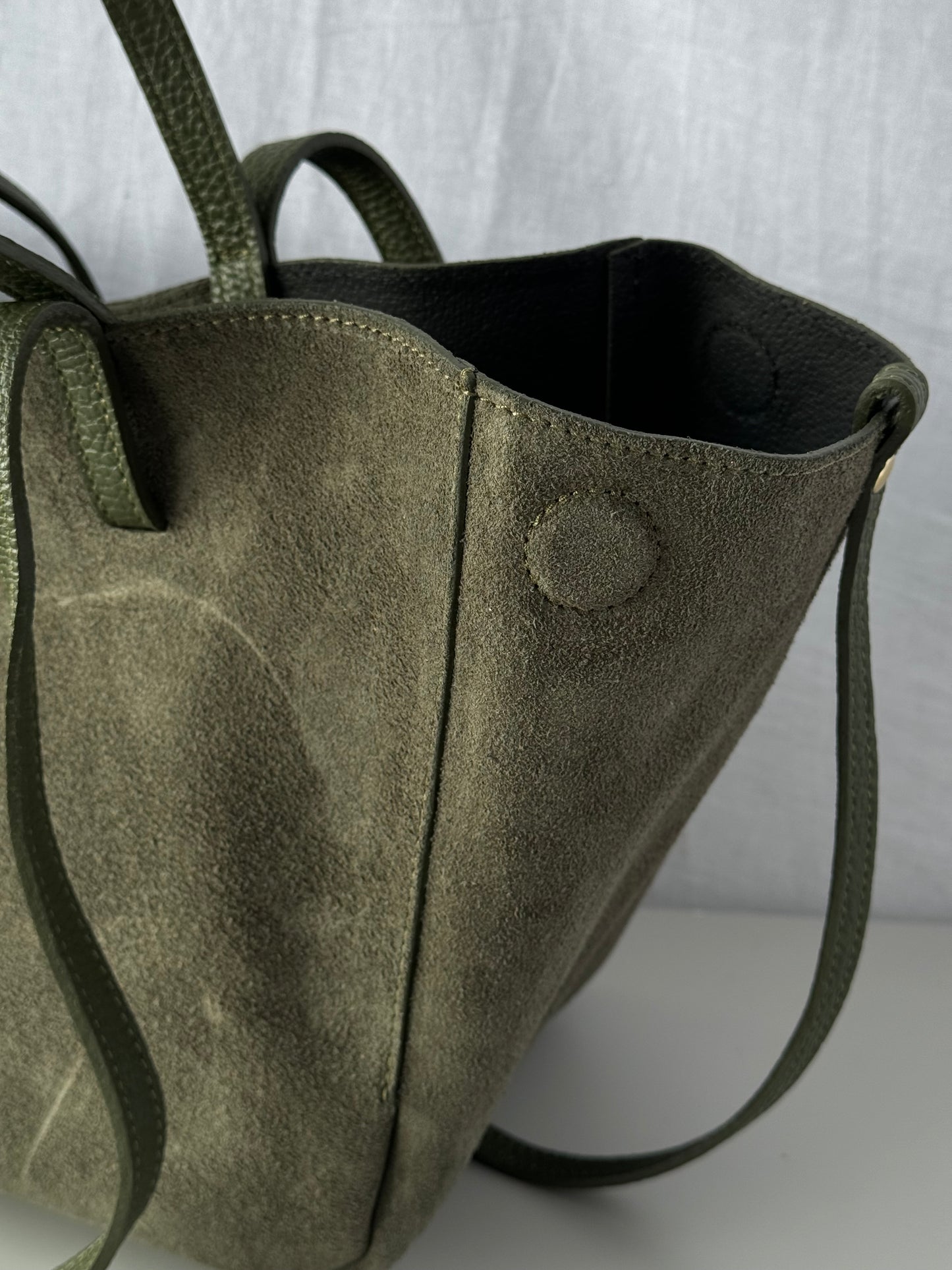 borsa con doppi manici magnetici