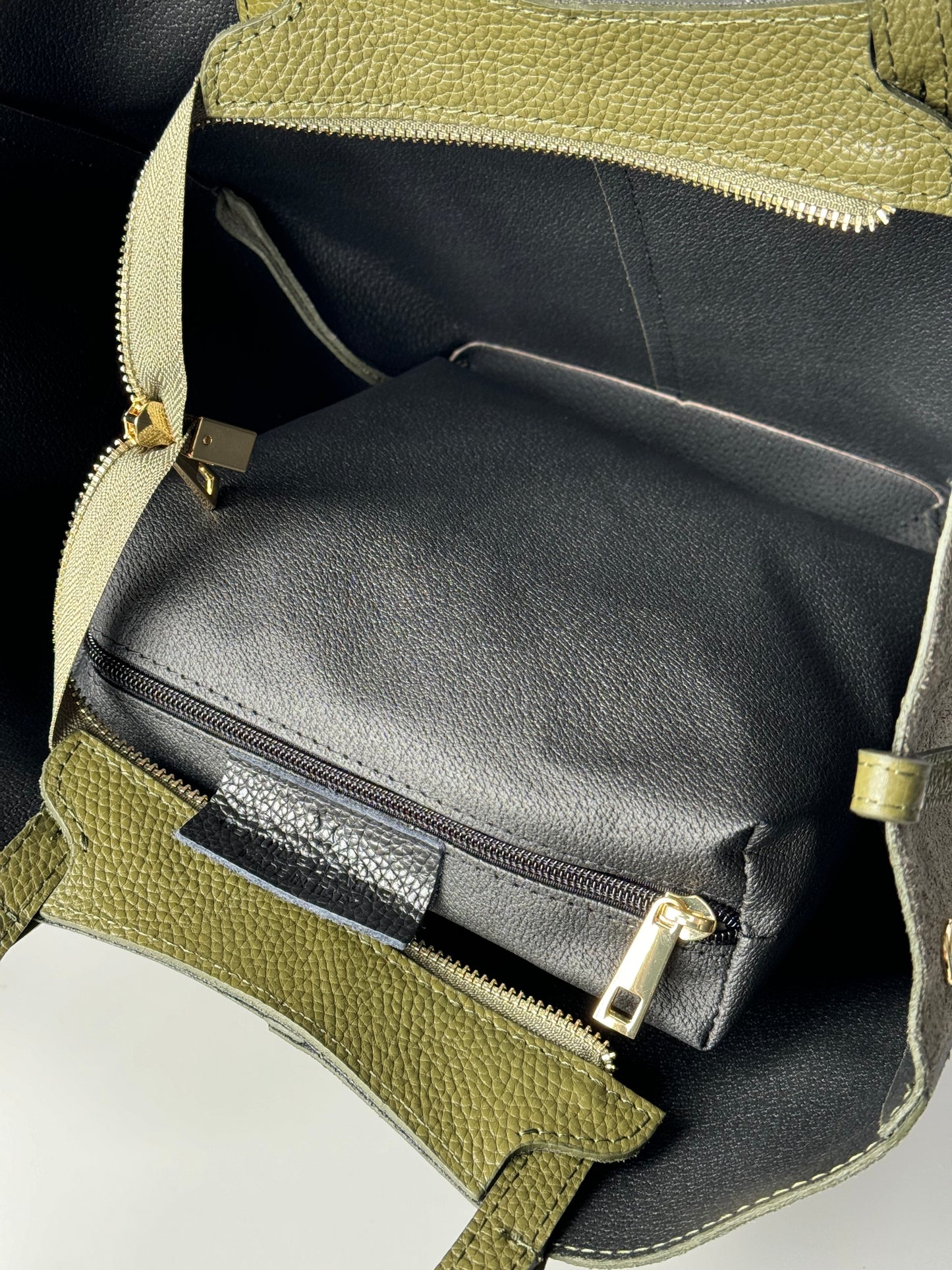 borsa con doppi manici e bottoni