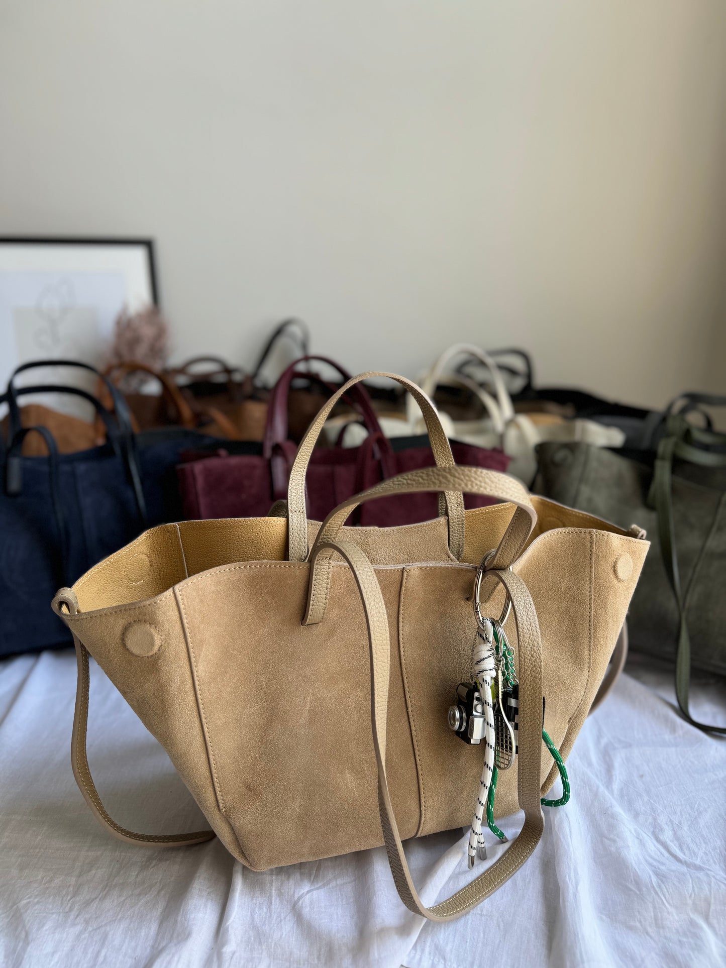 borsa con doppi manici magnetici