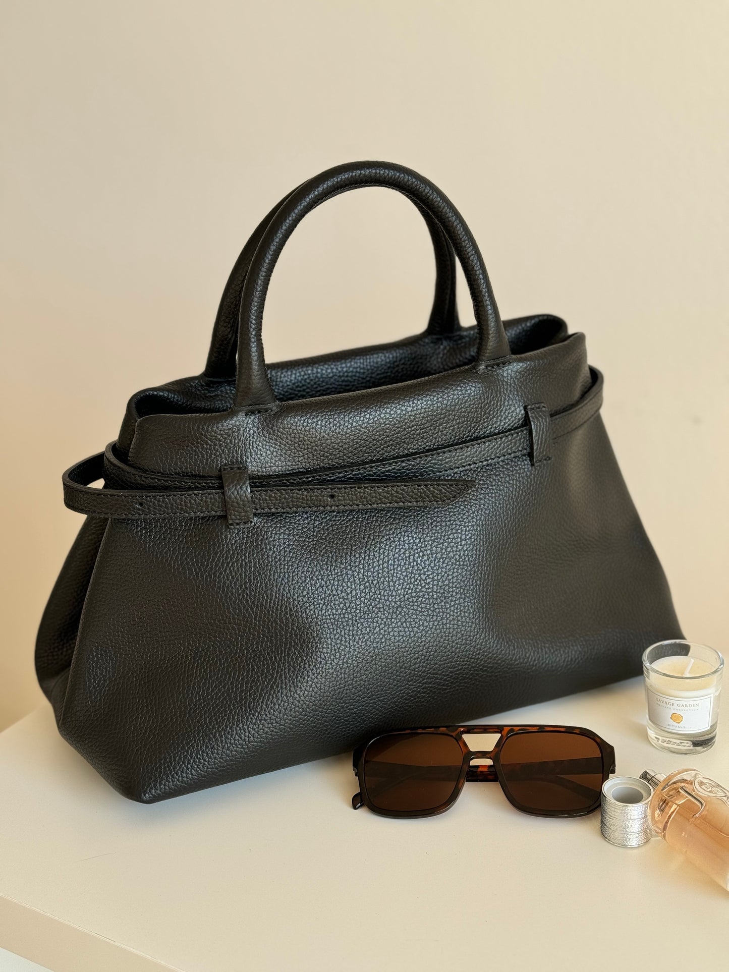 borsa con manico e tracolla