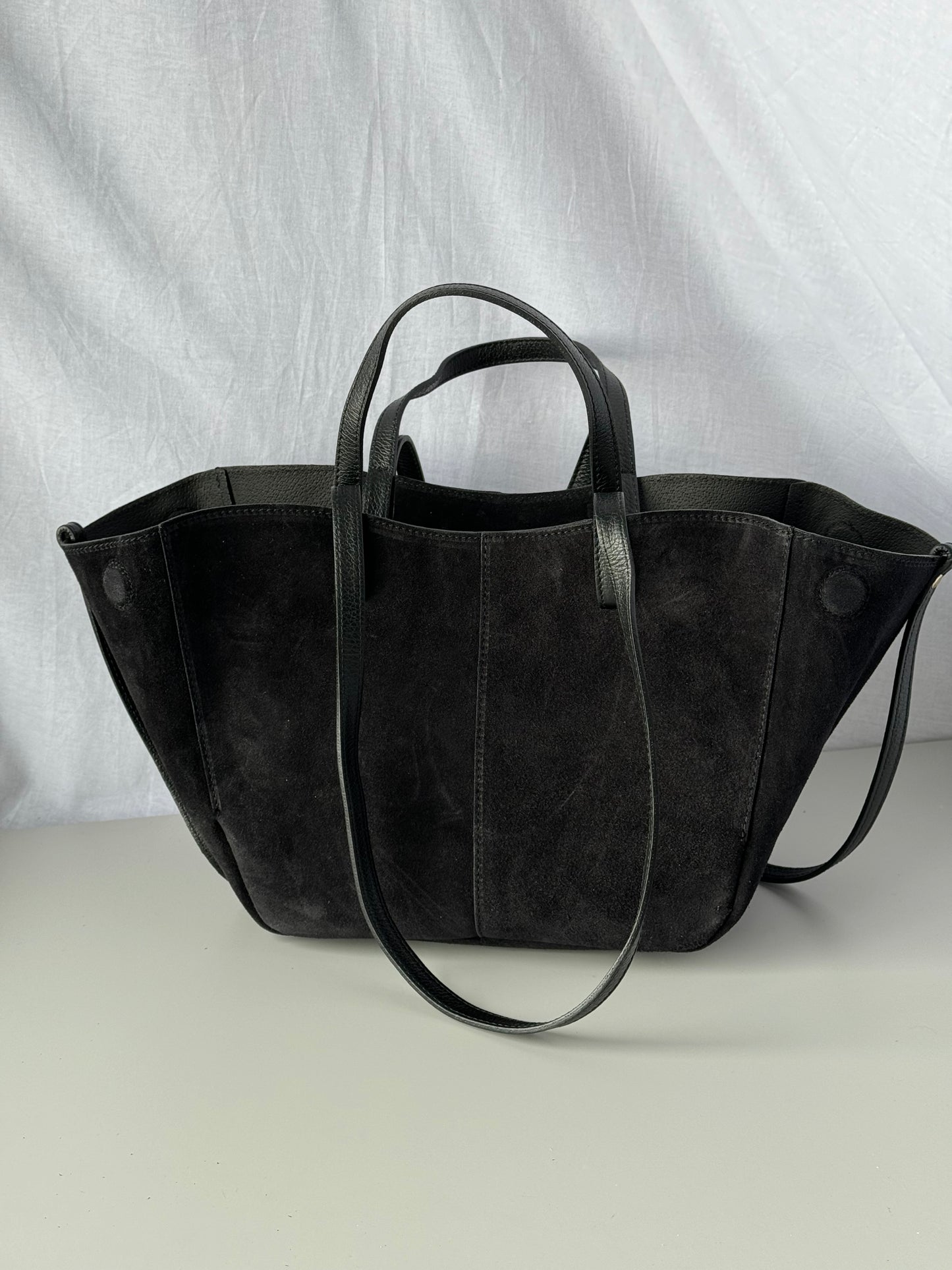 borsa con doppi manici magnetici