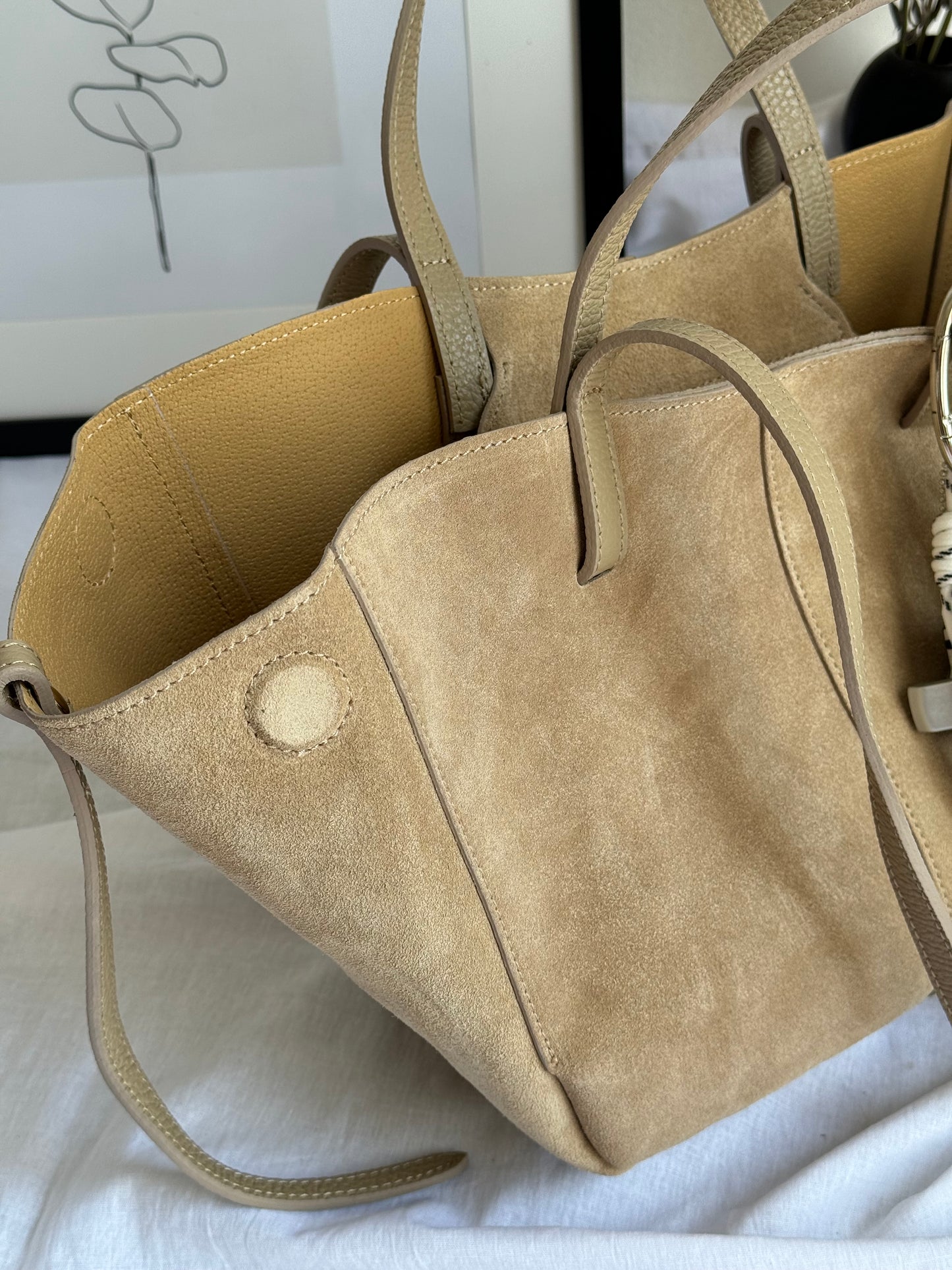 borsa con doppi manici magnetici