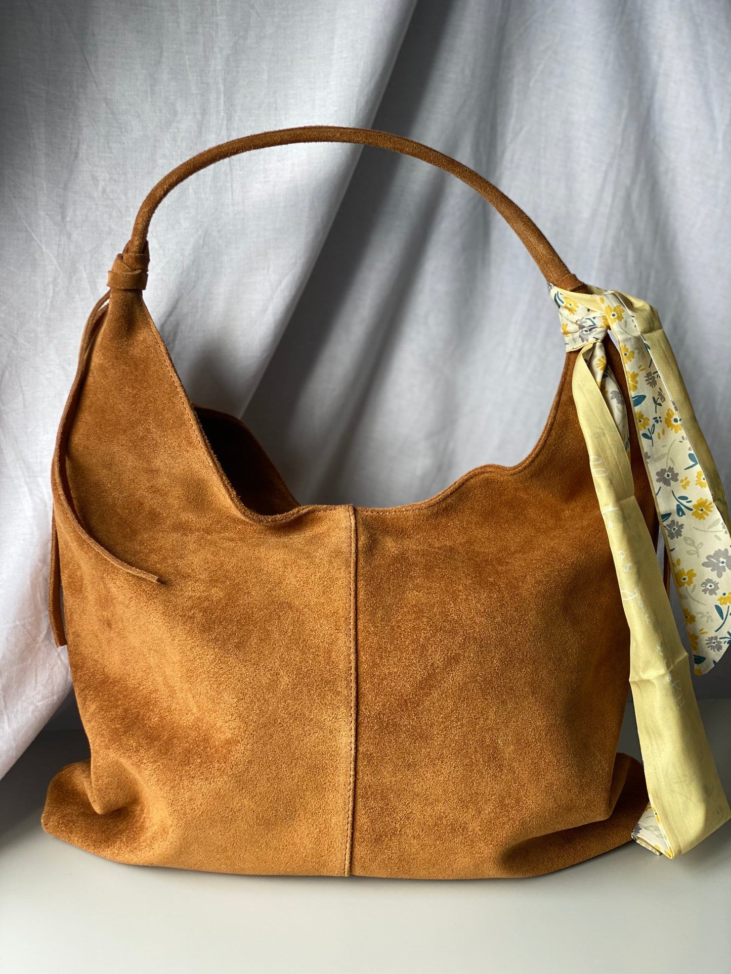 Borsa hobo in pelle scamosciata