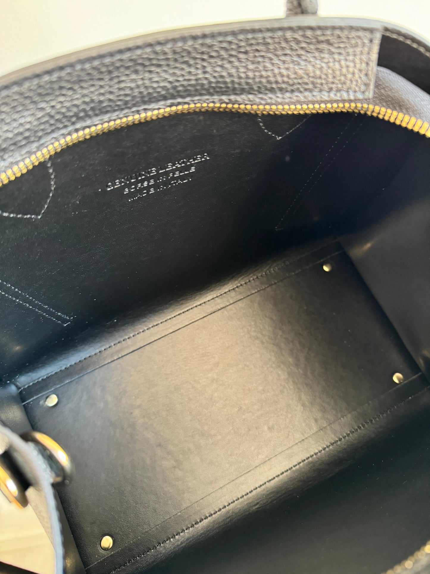 borsa con manico e tracolla