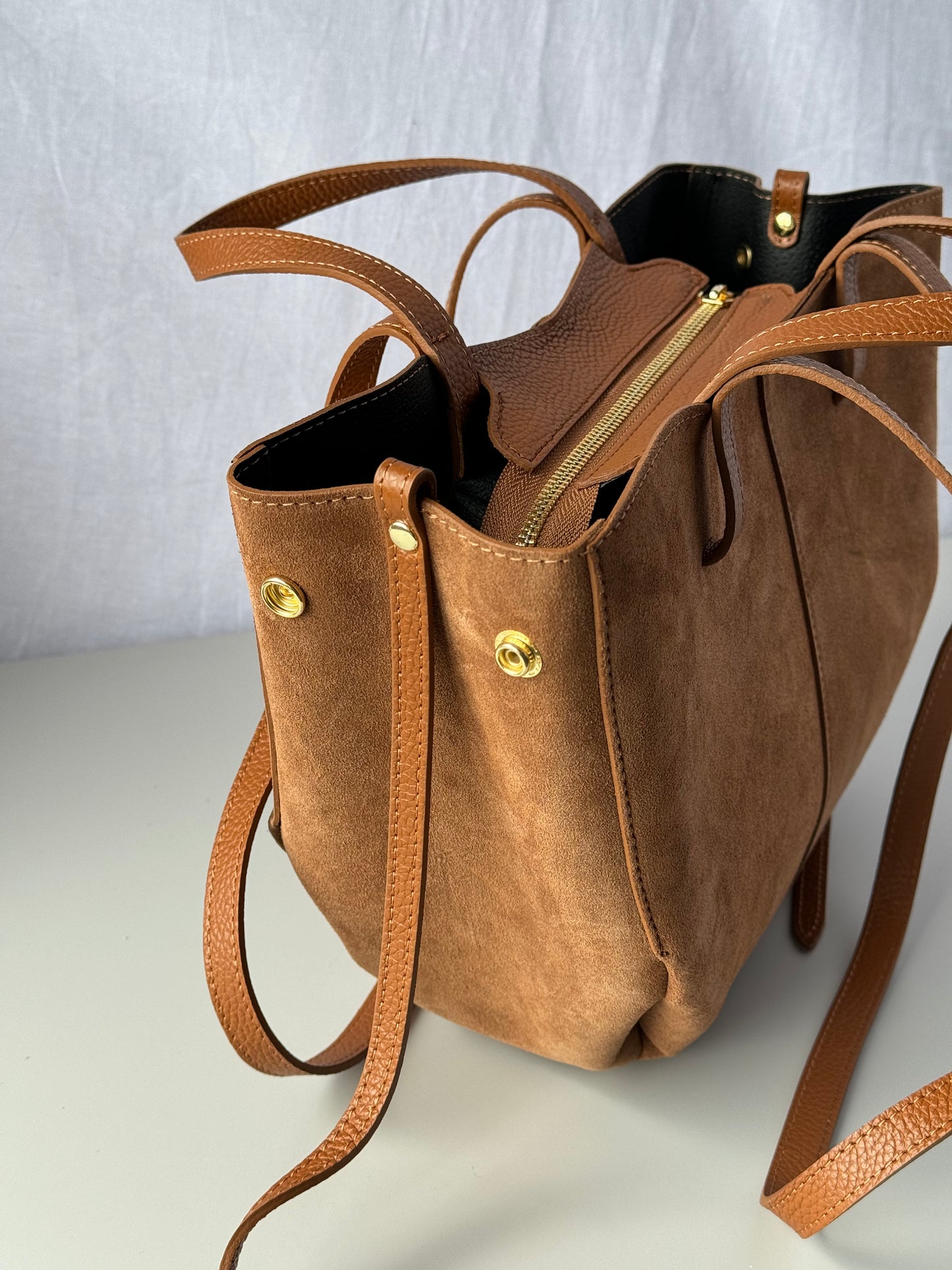 borsa con doppi manici e bottoni