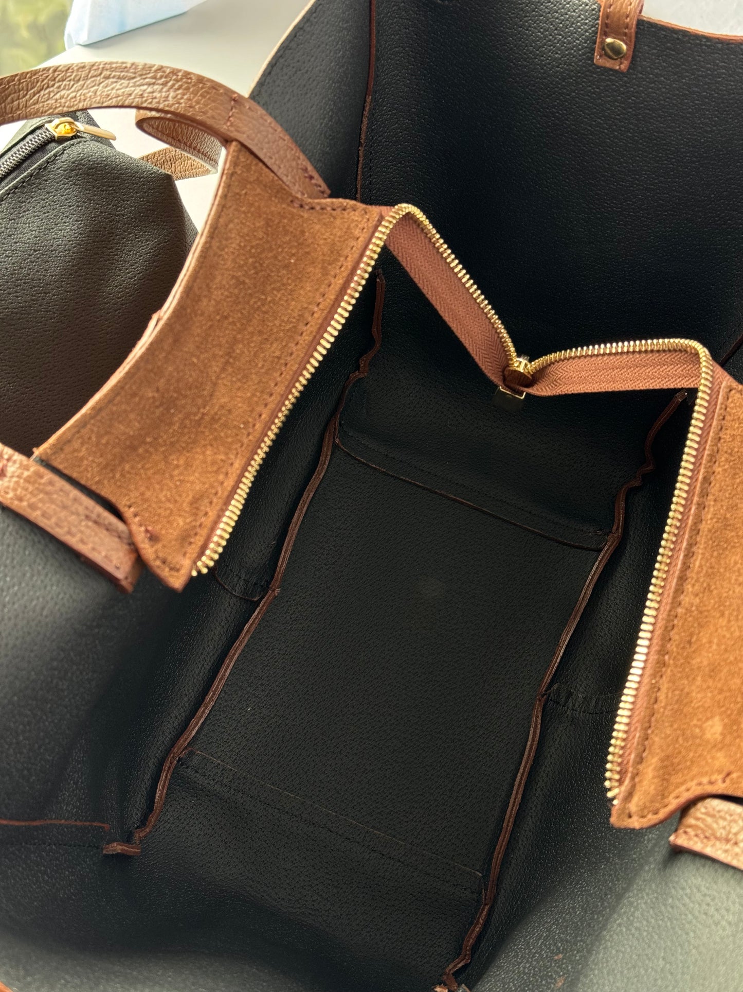 borsa con doppi manici magnetici