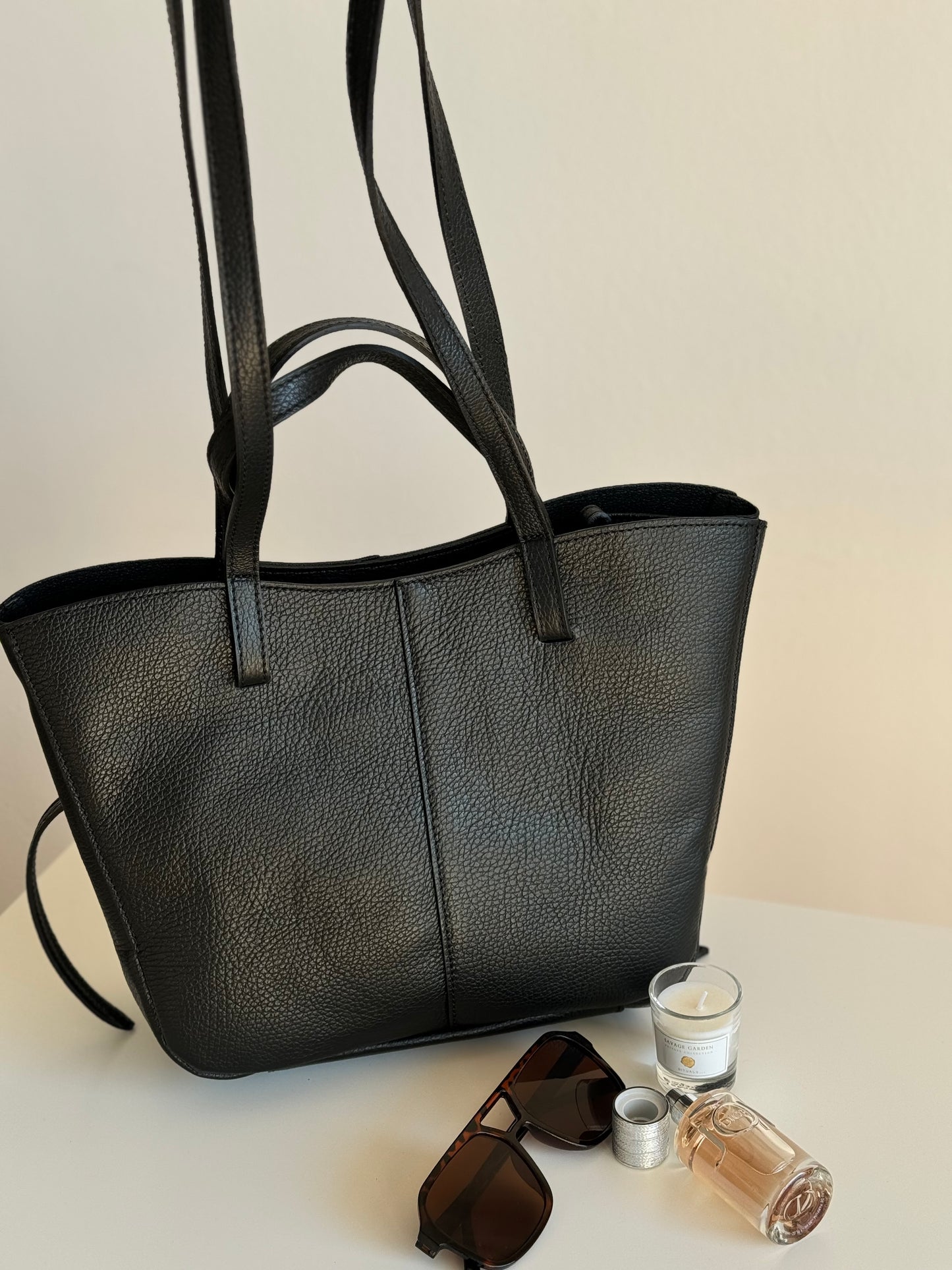 Borsa con doppio manico in pelle