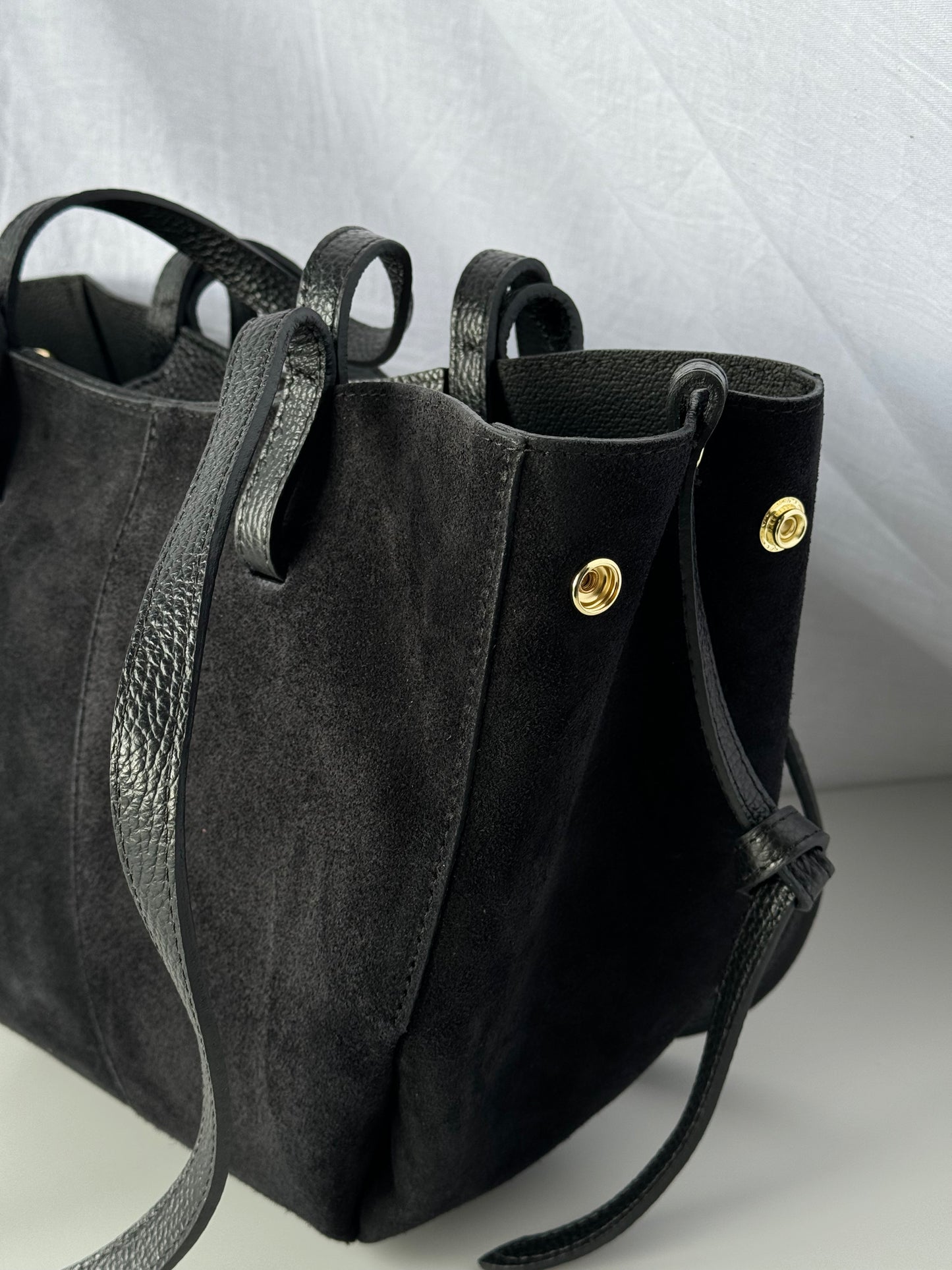 borsa con doppi manici e bottoni