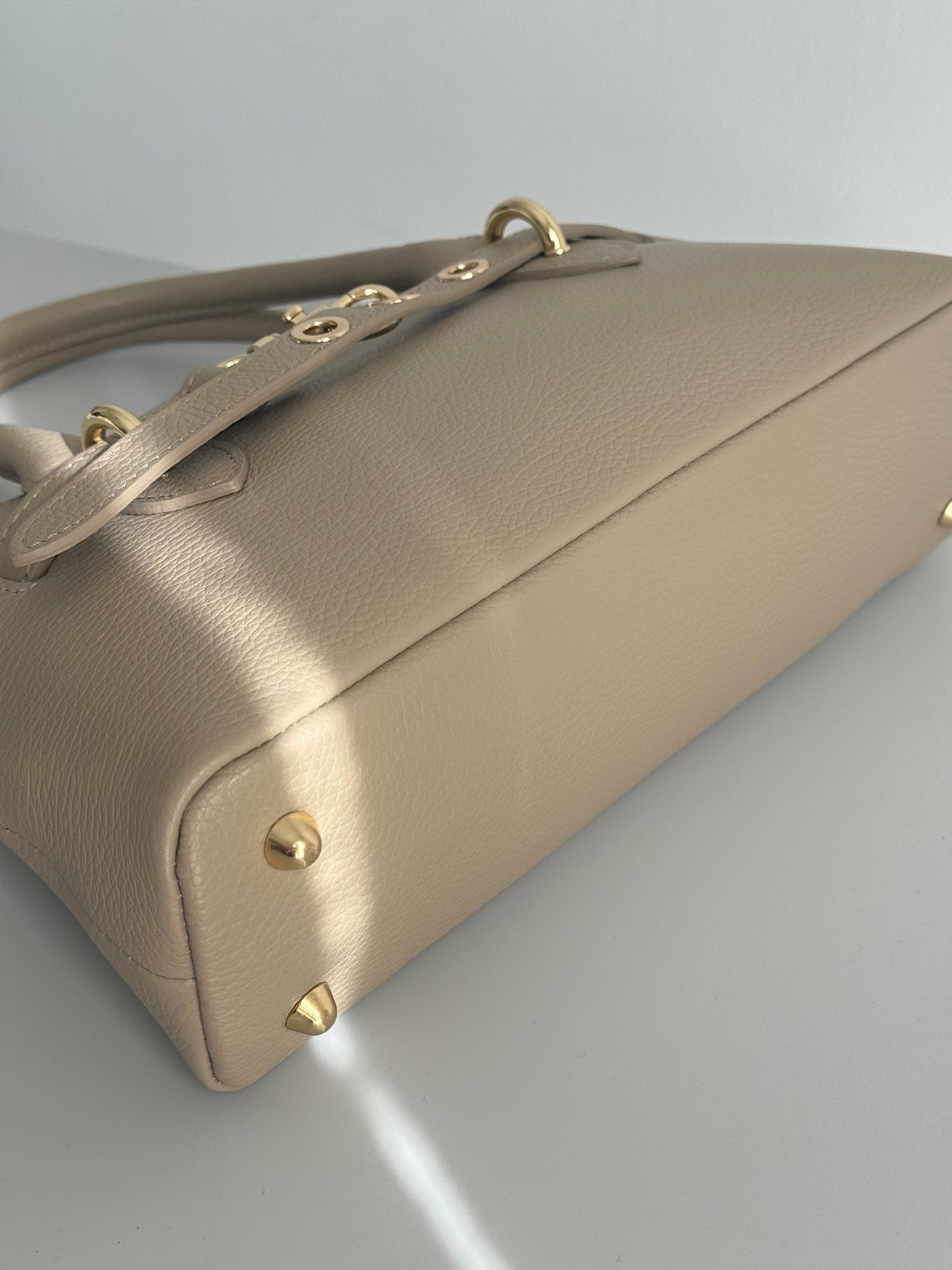 borsa a mano con tracolla