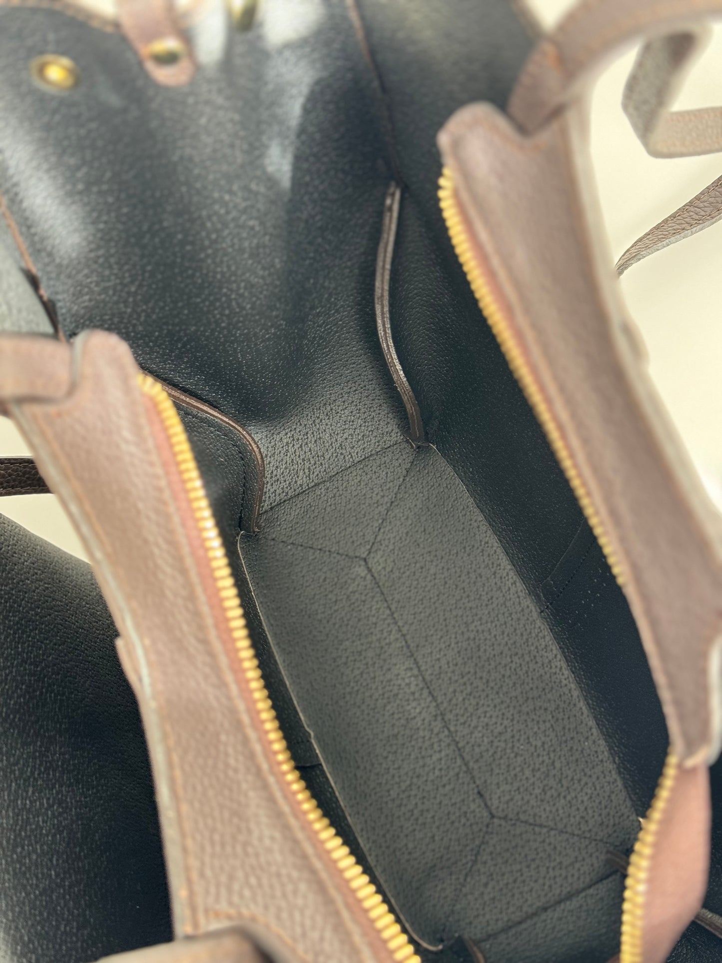 borsa con doppi manici e bottoni