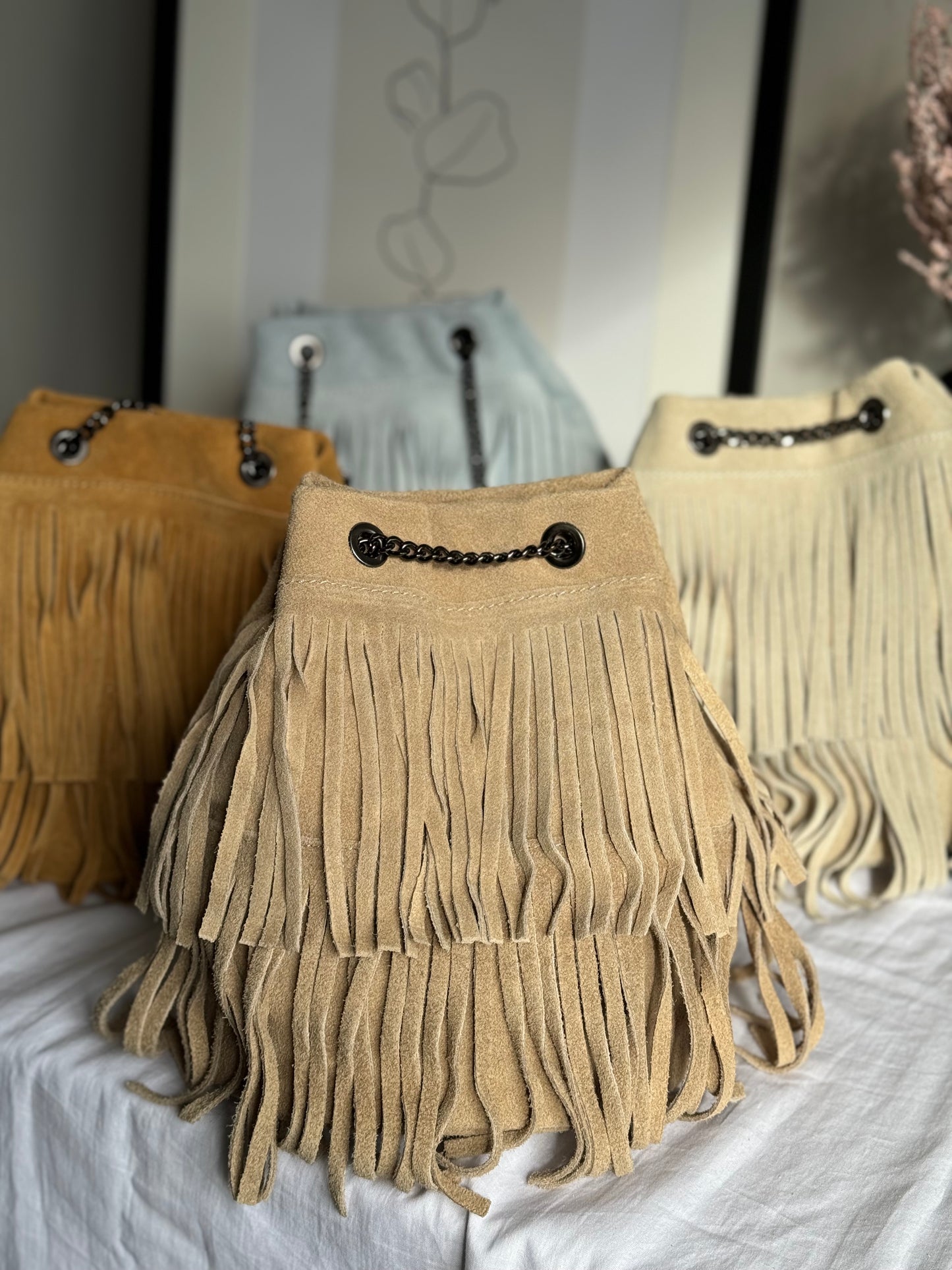 borsa a secchiello in pelle scamosciata
