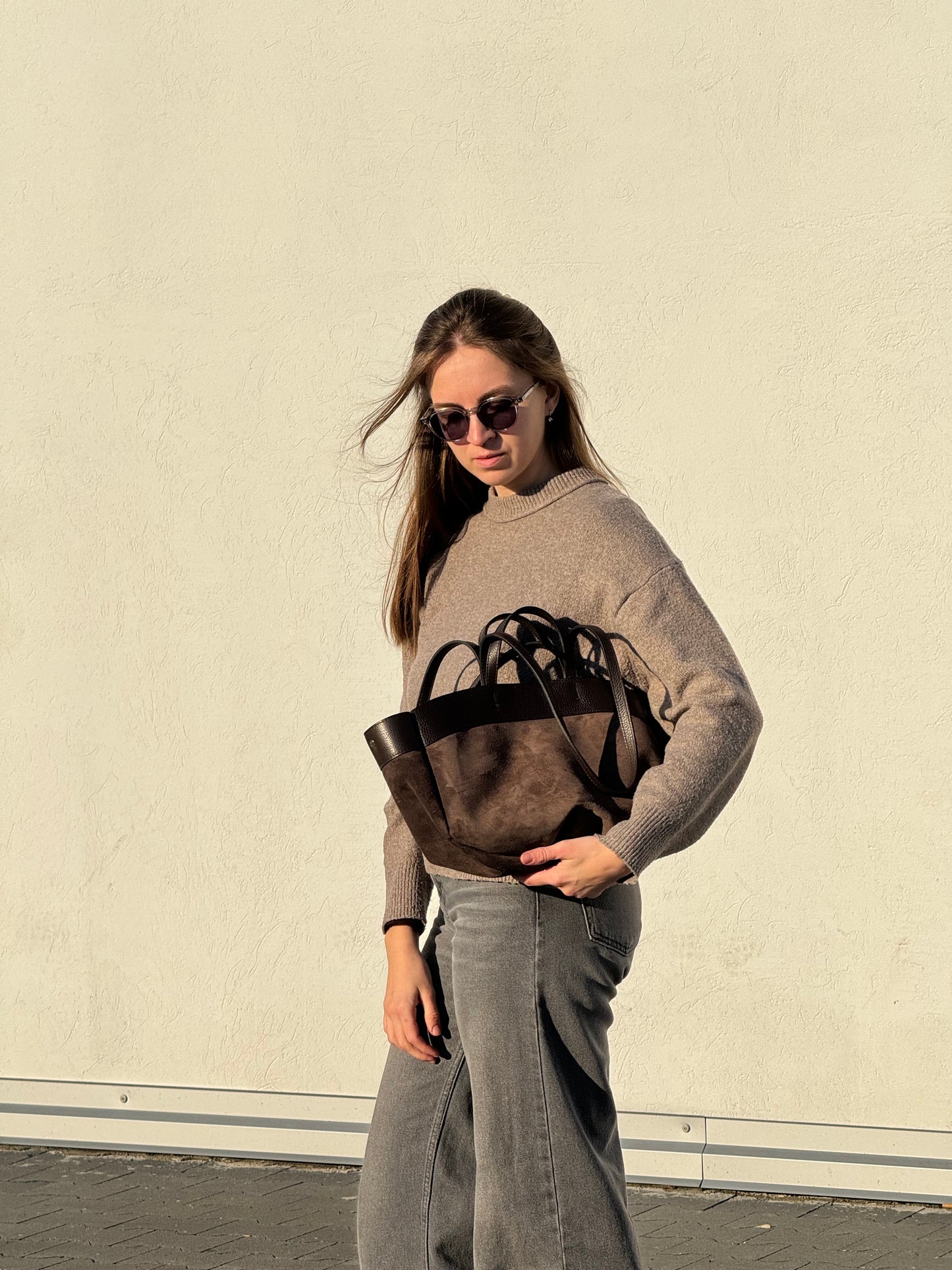 Borsa con doppio manico in pelle scamosciato