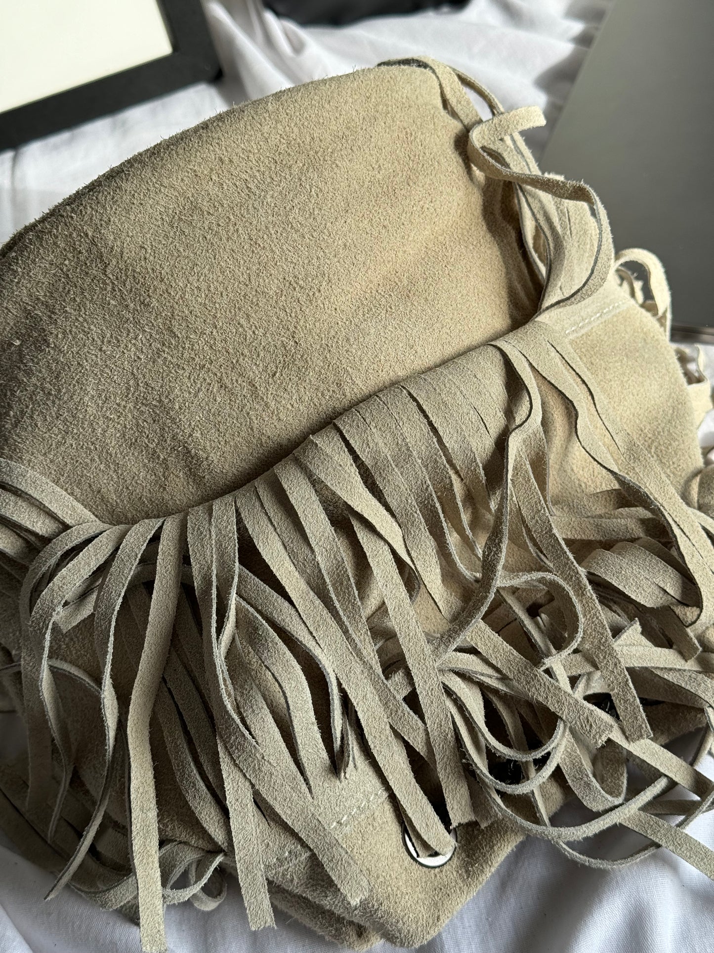 borsa a secchiello in pelle scamosciata