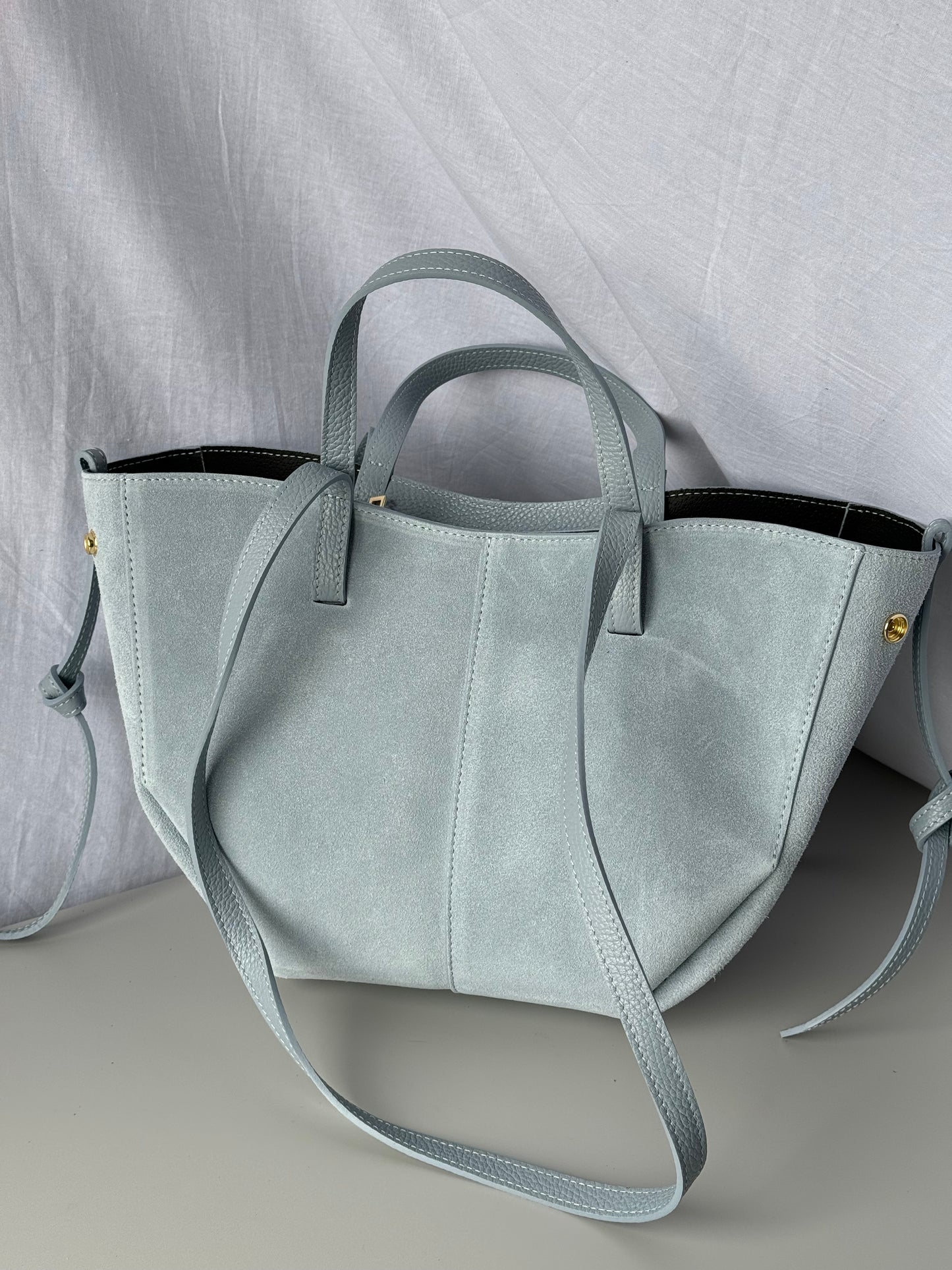 borsa con doppi manici e bottoni