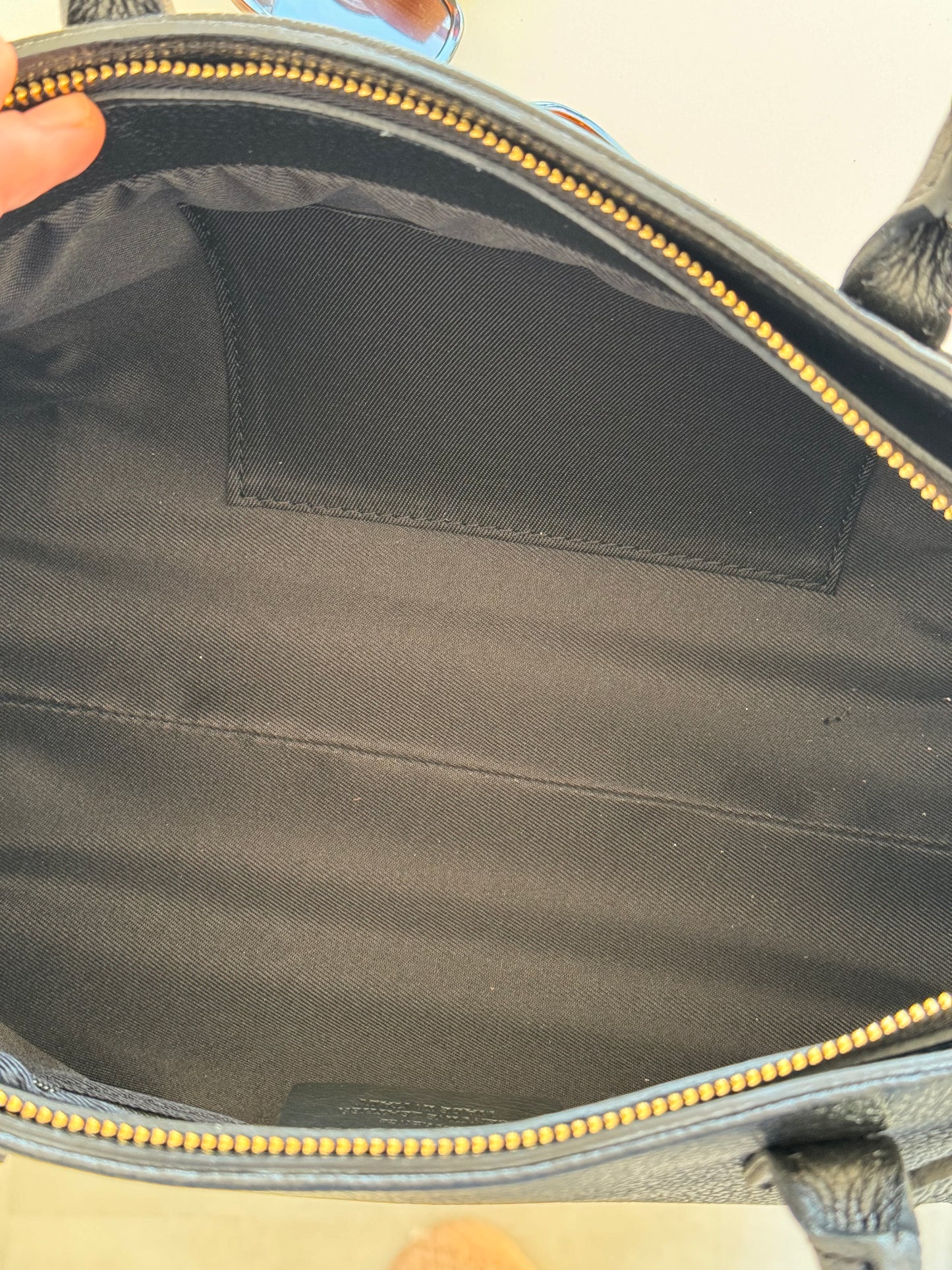 borsa con manico e tracolla