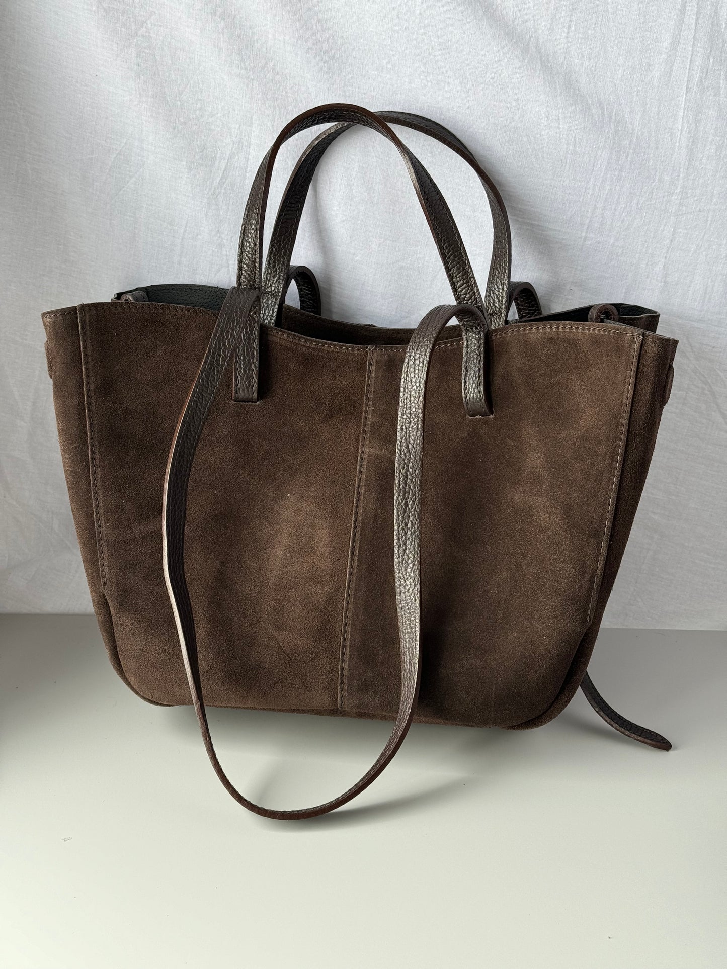 borsa con doppi manici magnetici