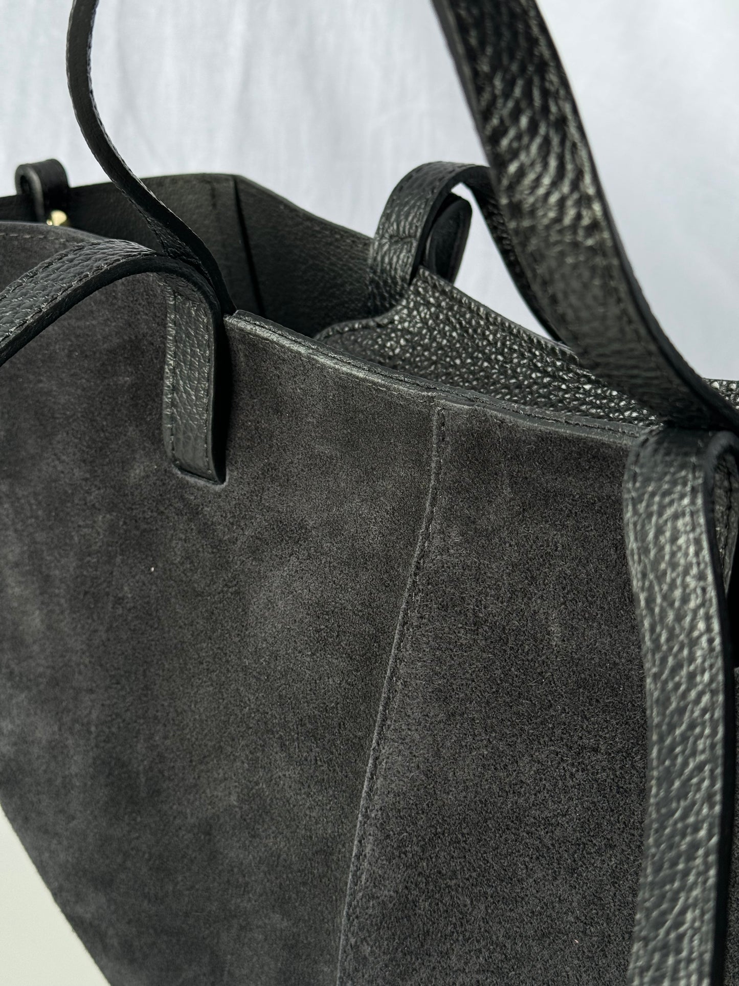 borsa con doppi manici e bottoni