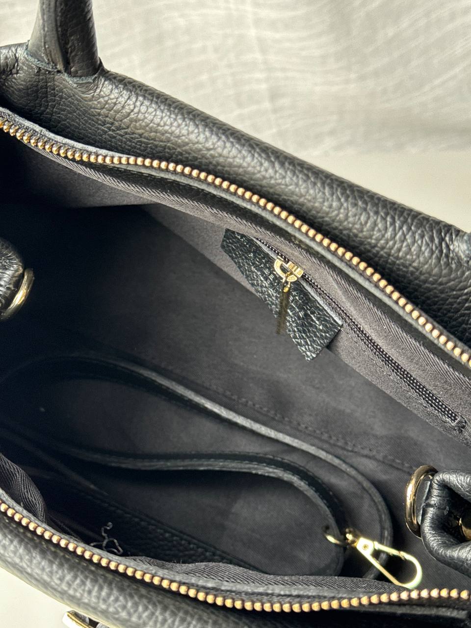 borsa con manico e tracolla