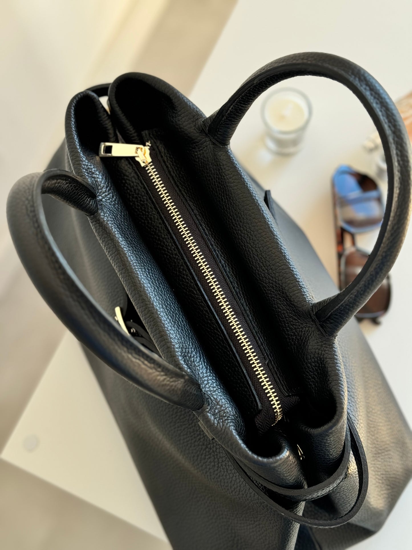 borsa con manico e tracolla