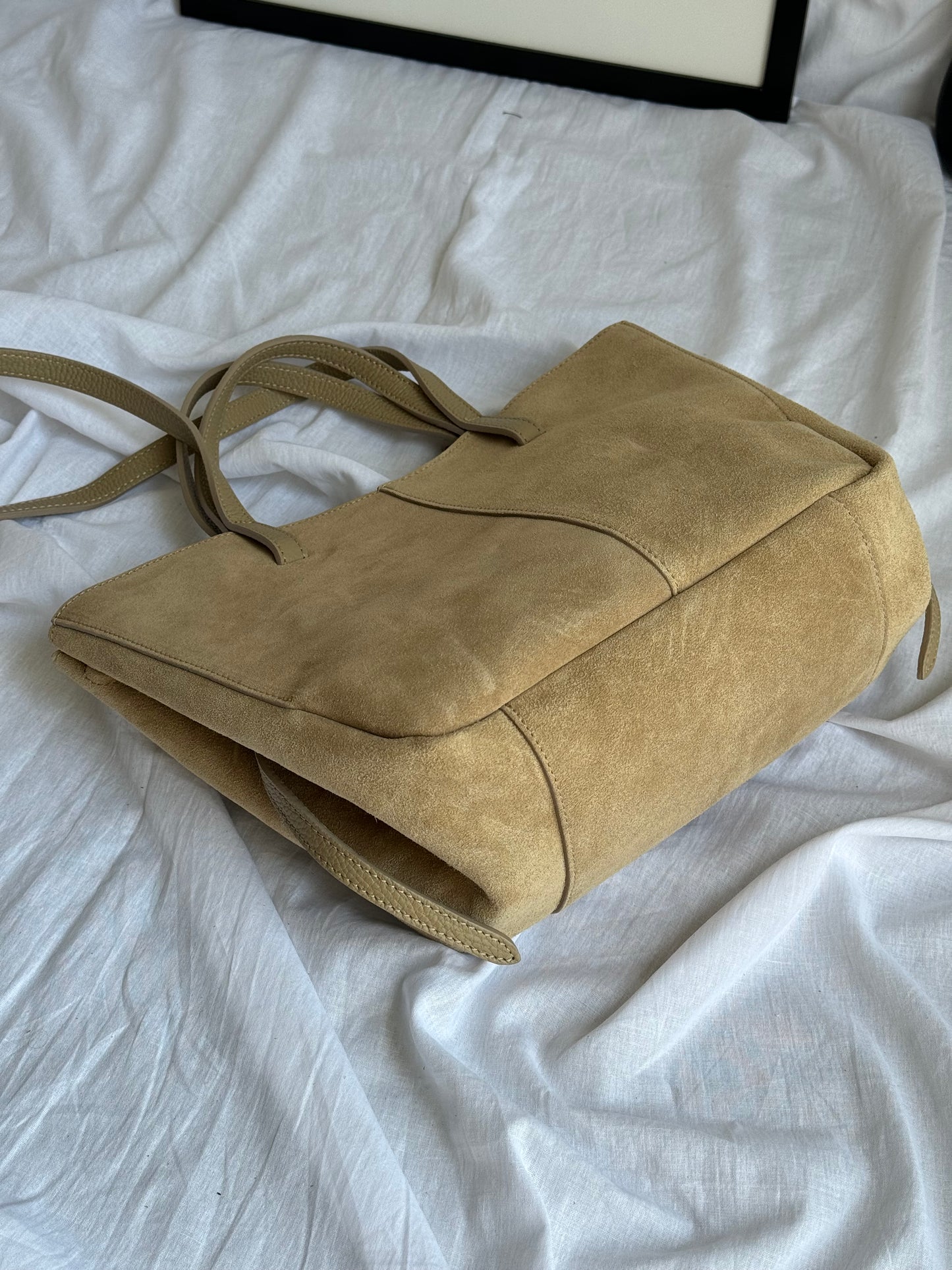 borsa con doppi manici magnetici