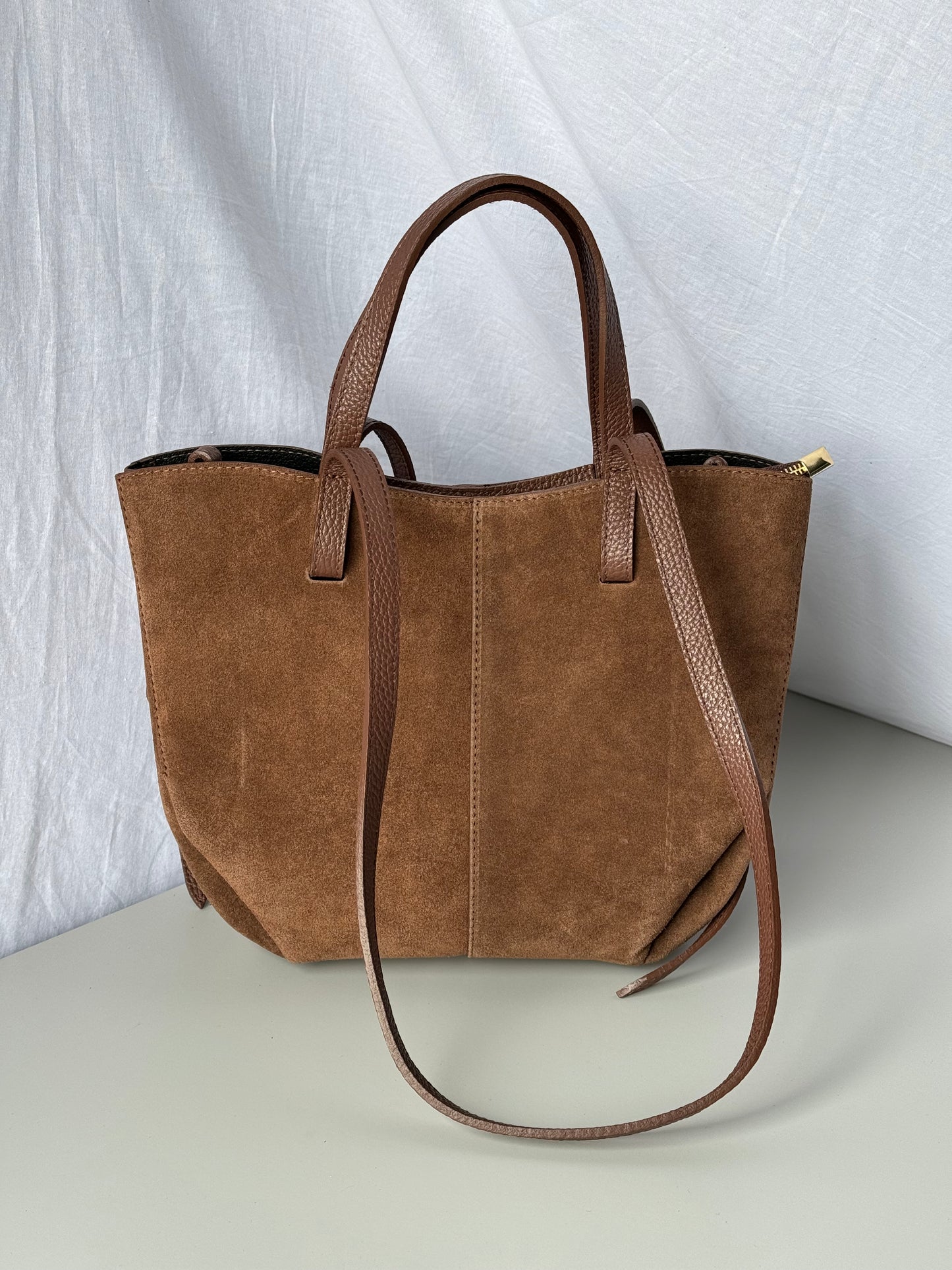 borsa con doppi manici e bottoni