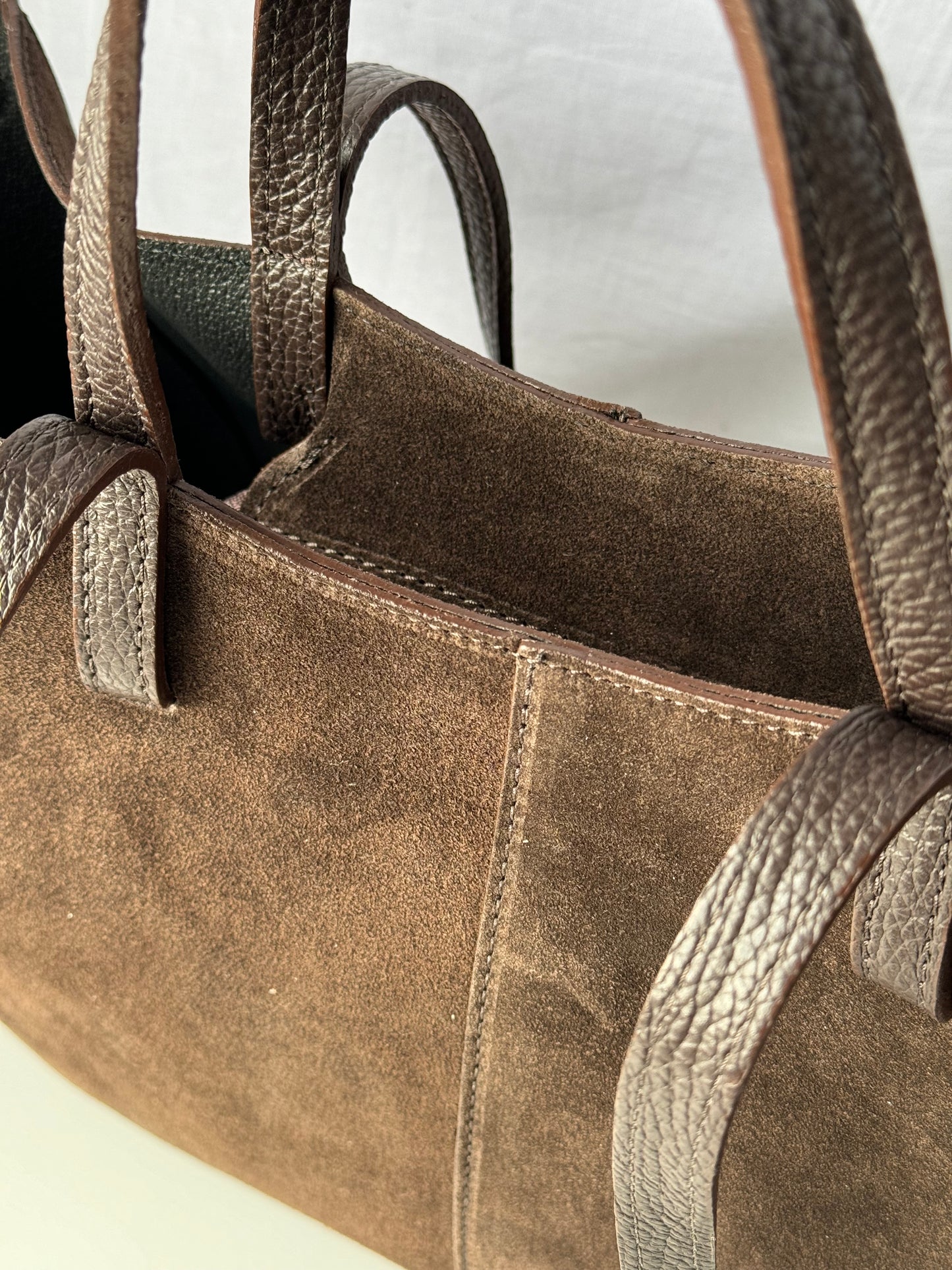 borsa con doppi manici magnetici