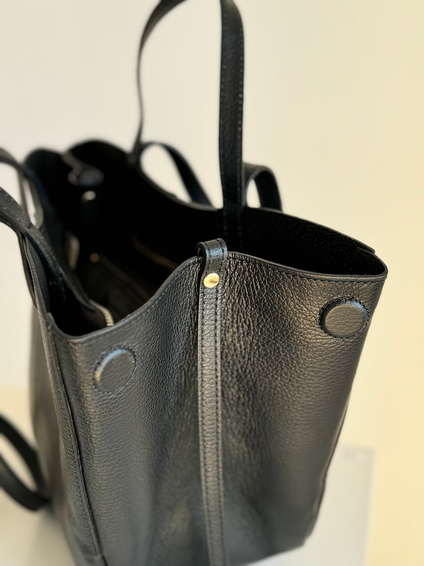 Borsa con doppio manico in pelle