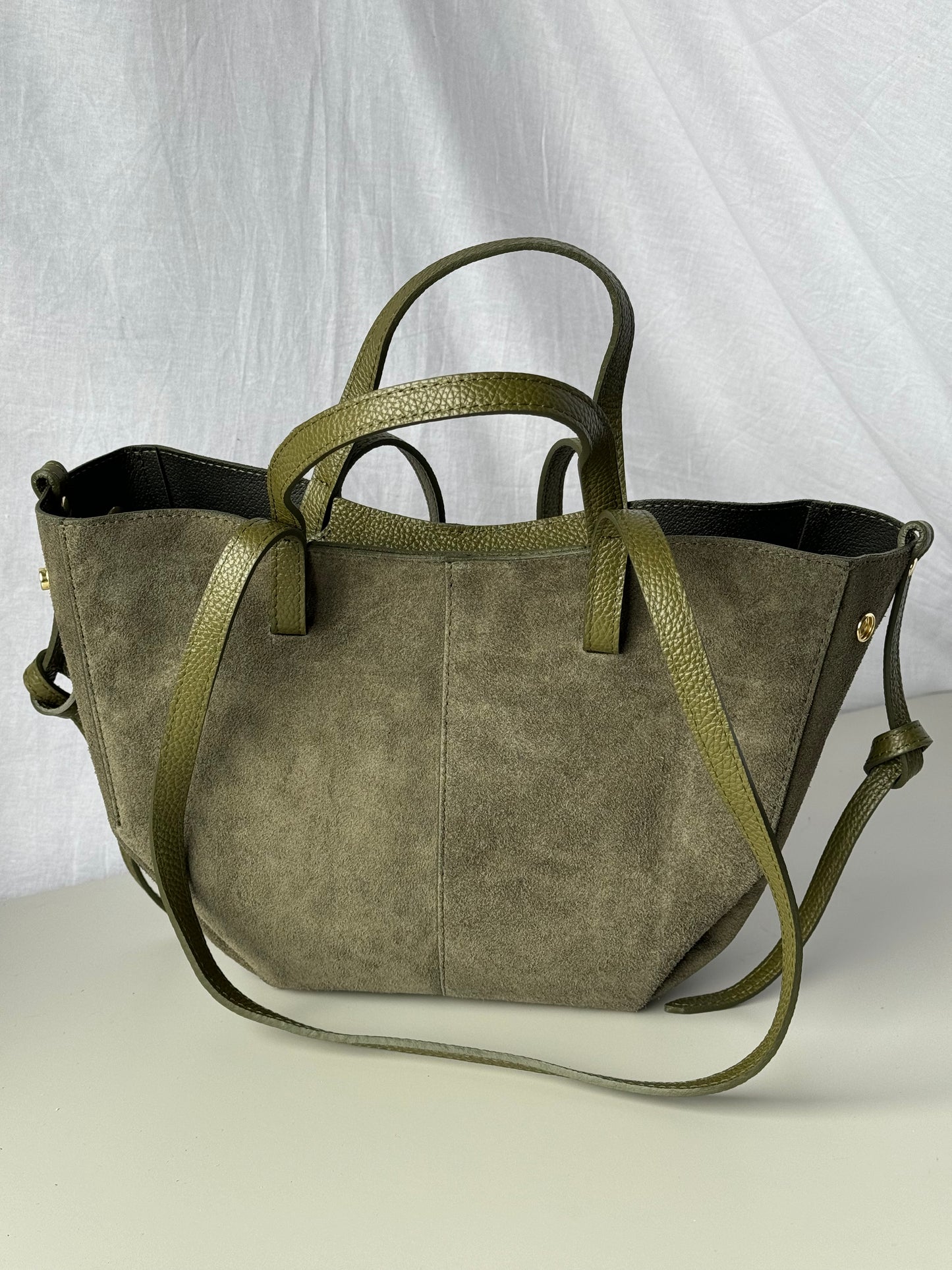 borsa con doppi manici e bottoni