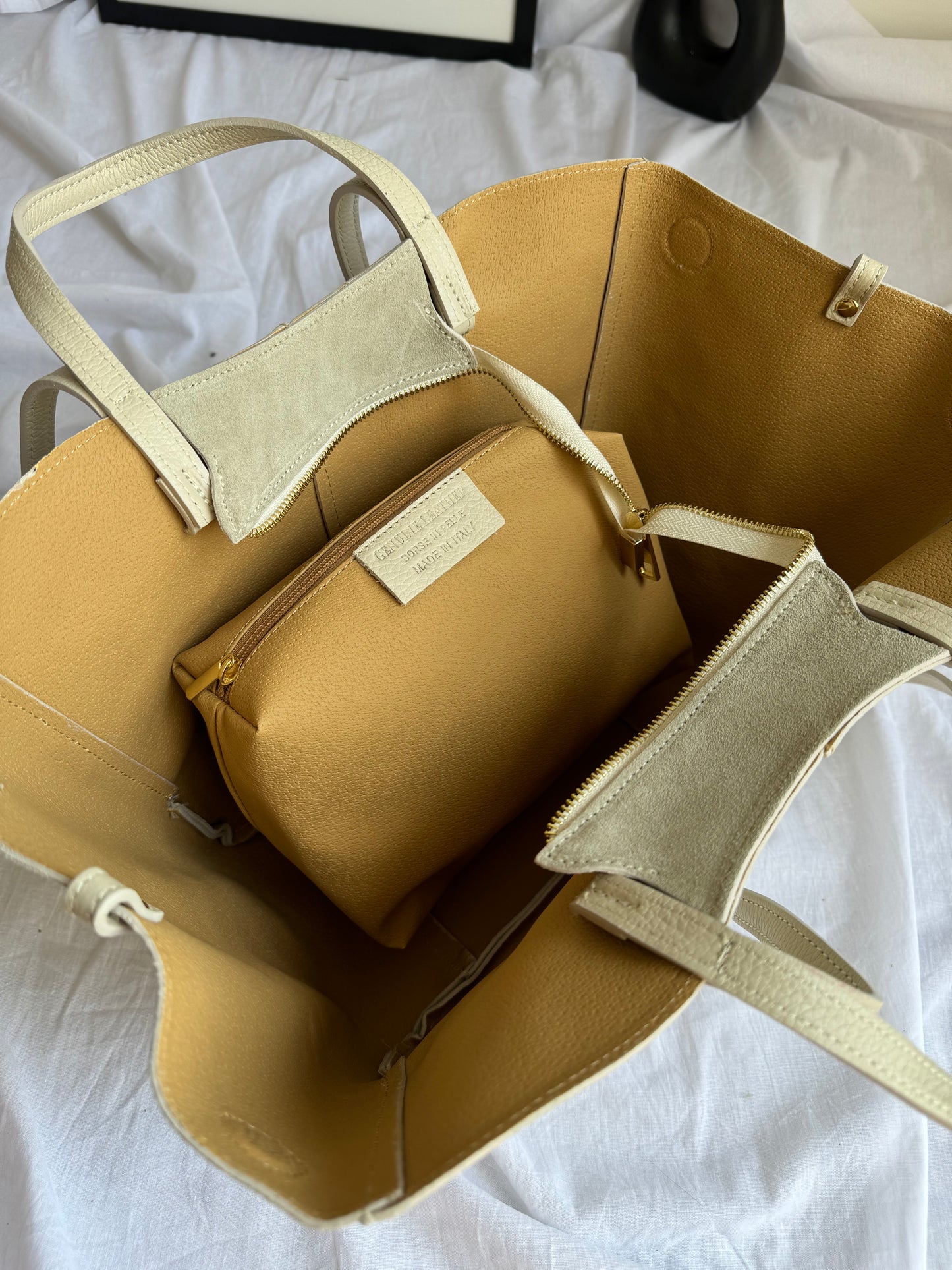 borsa con doppi manici magnetici