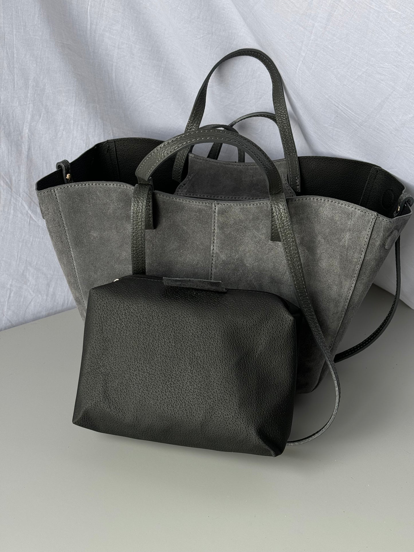 borsa con doppi manici magnetici