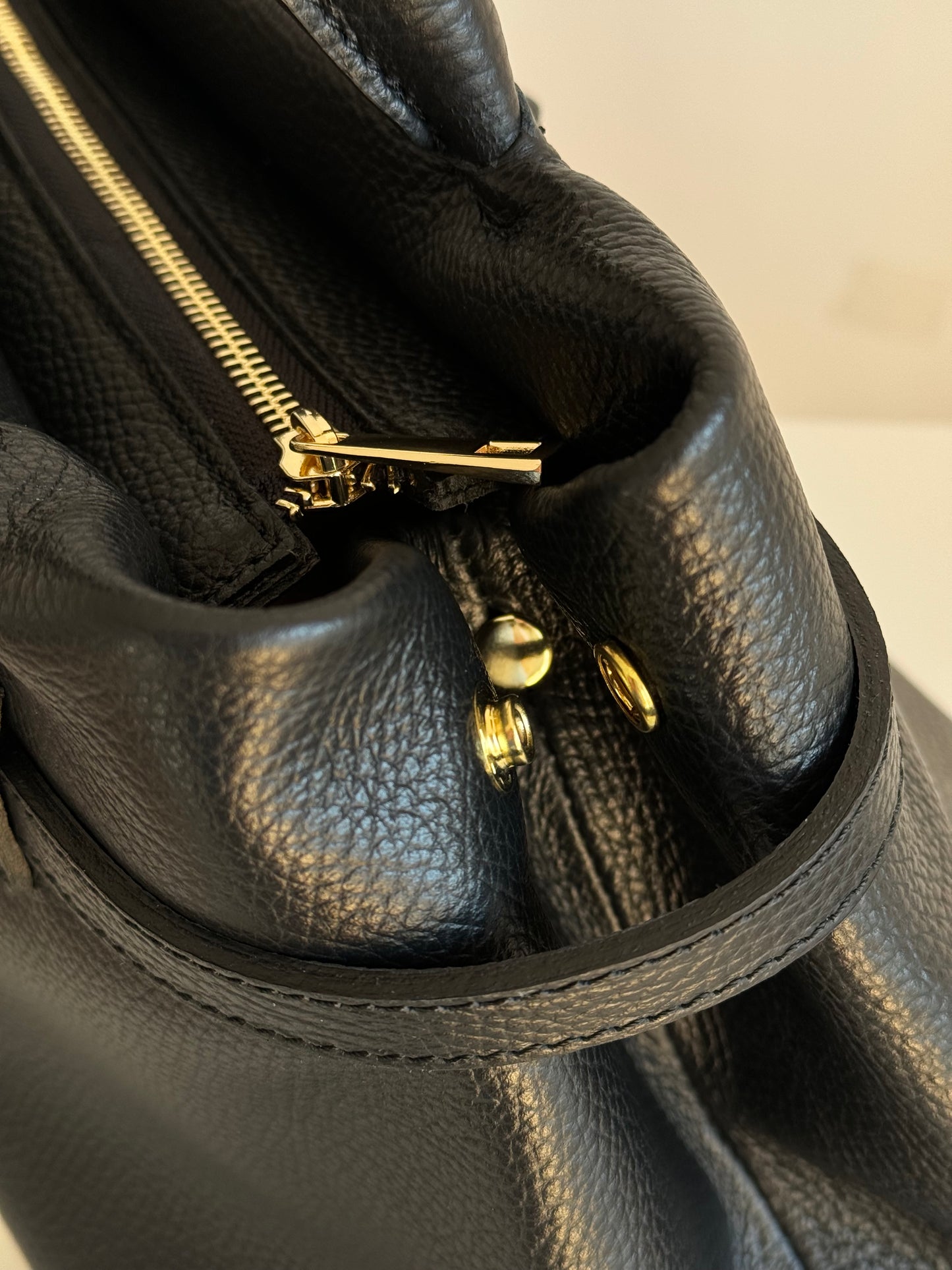 borsa con manico e tracolla