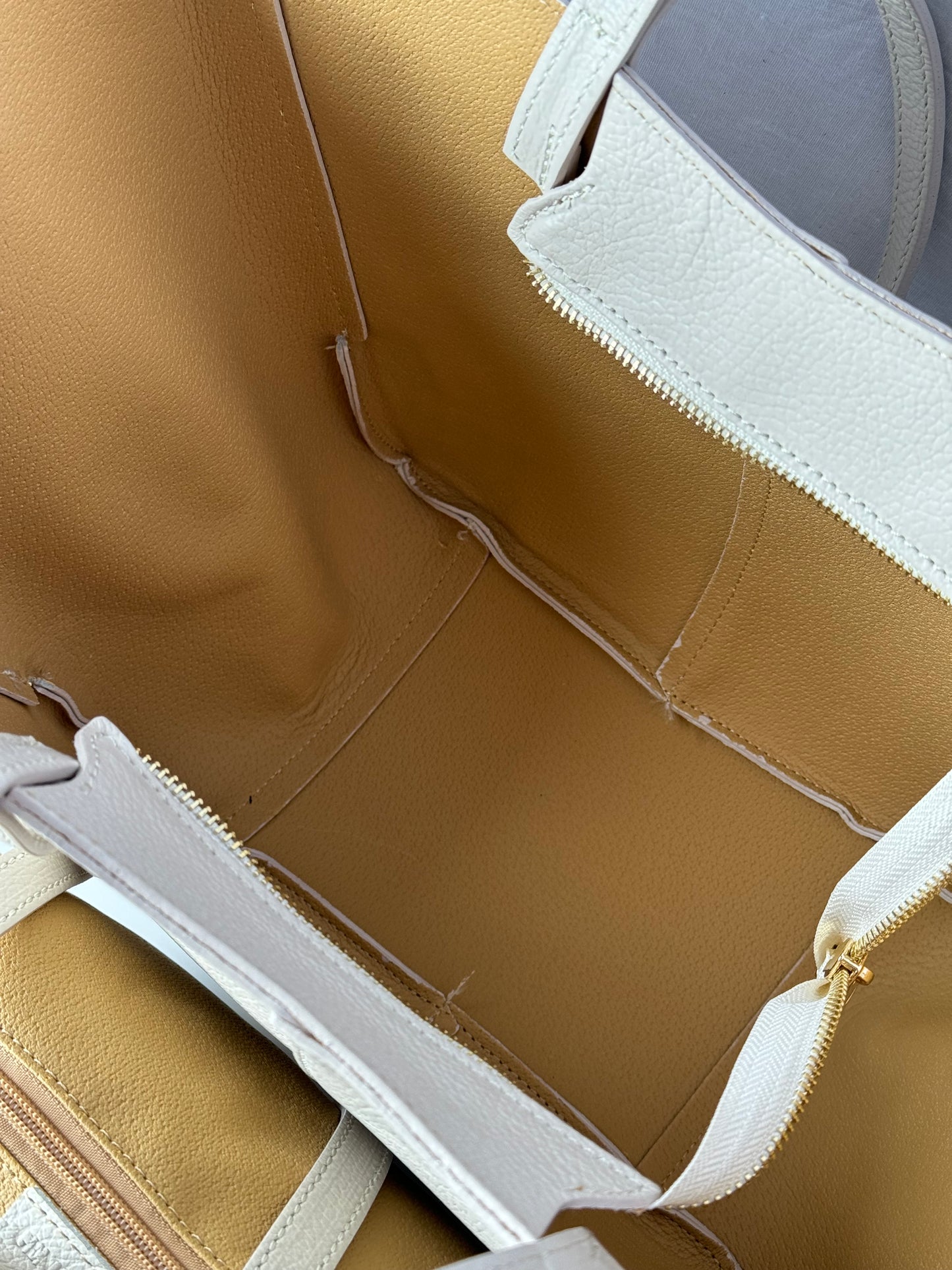 Borsa con doppio manico in pelle