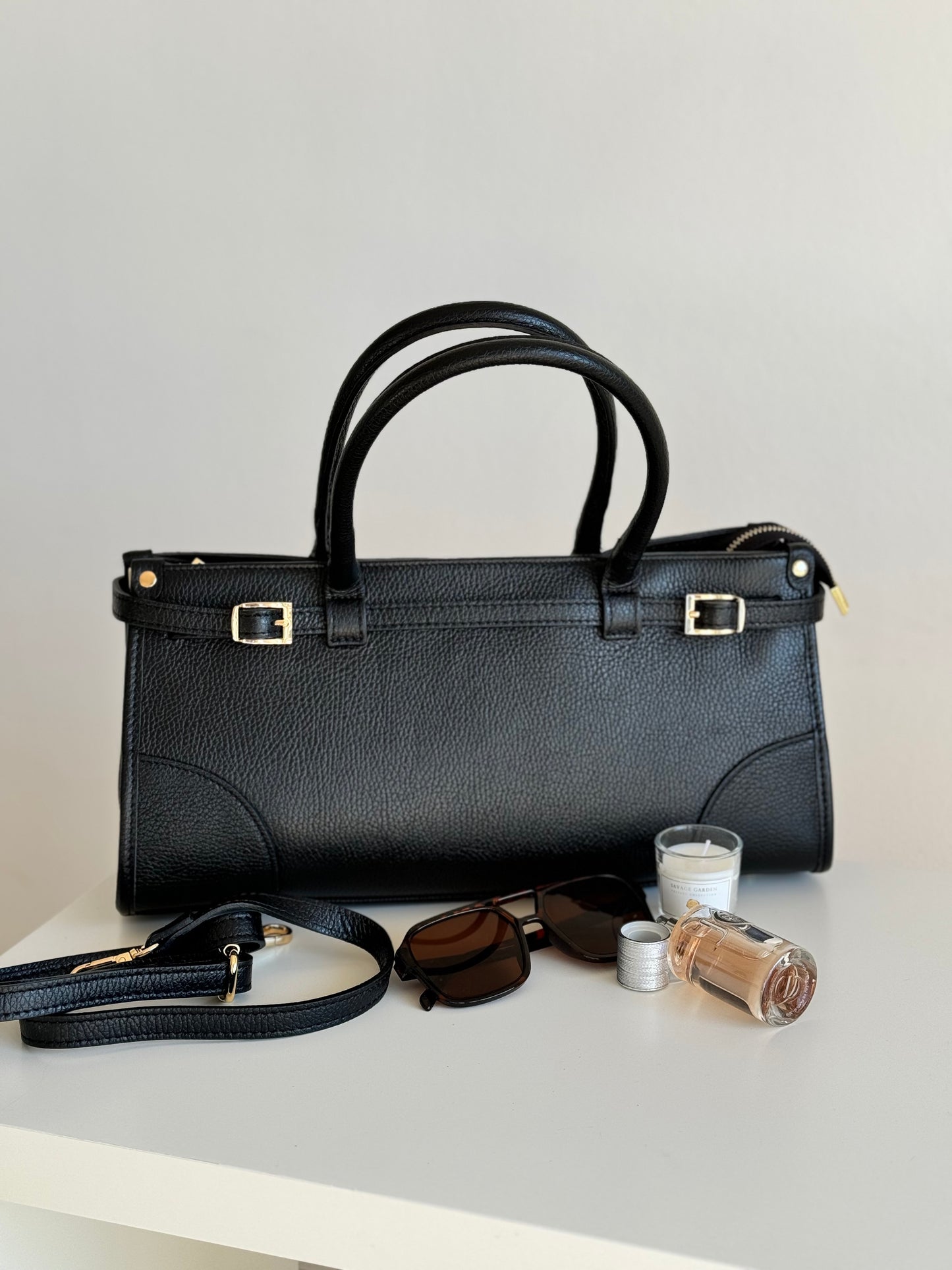 borsa con manico e tracolla
