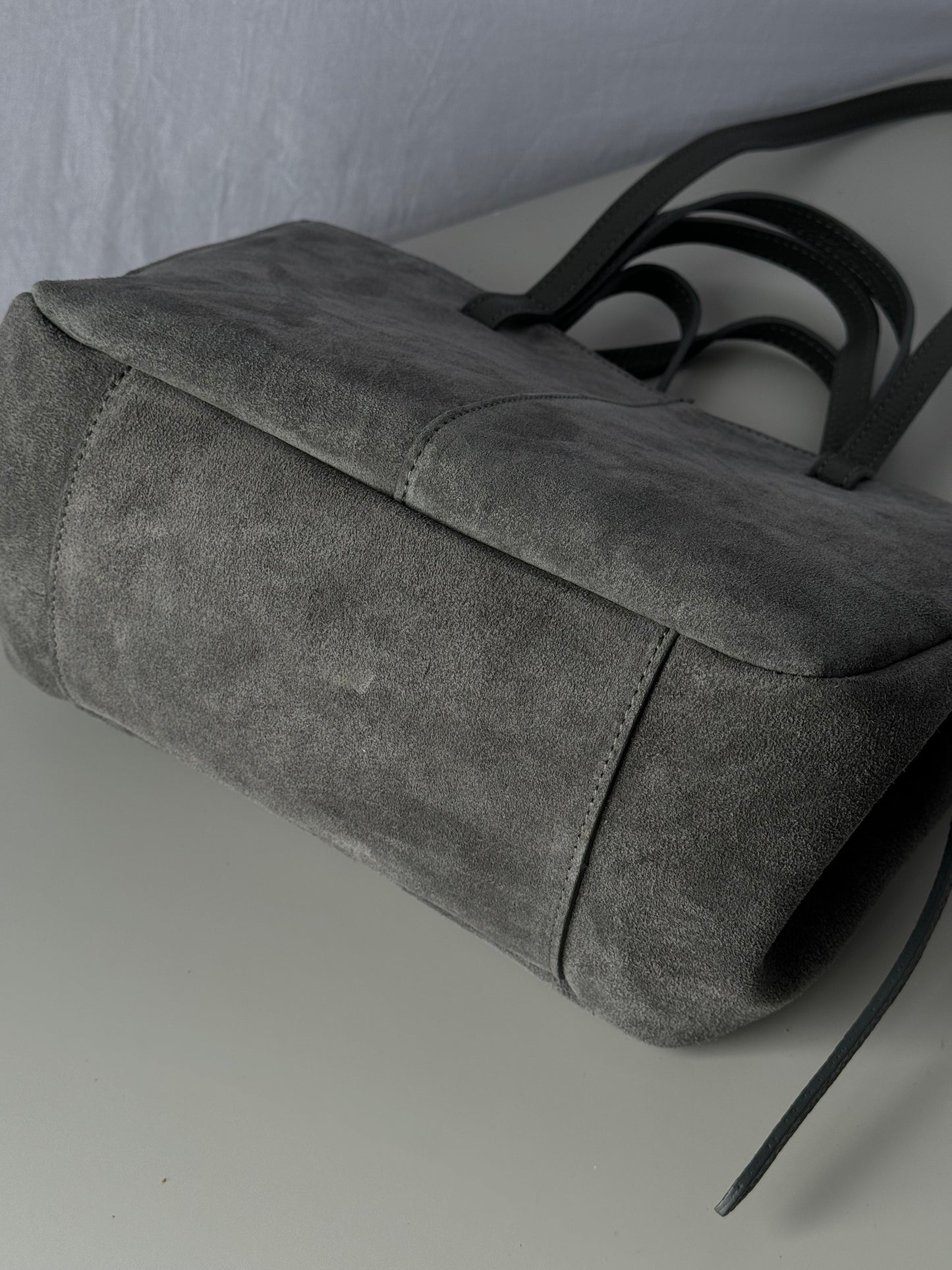 borsa con doppi manici magnetici