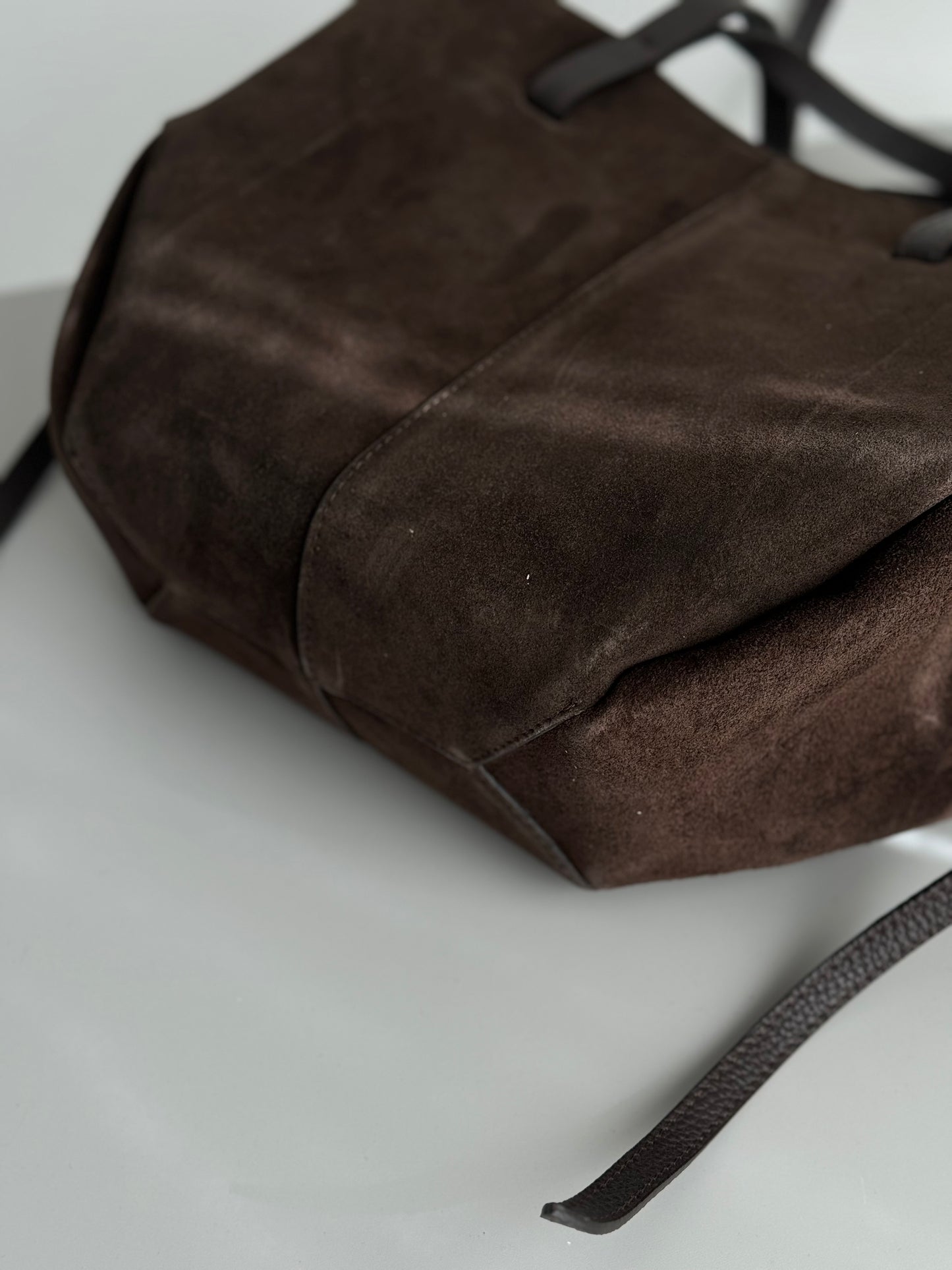 borsa con doppi manici e bottoni