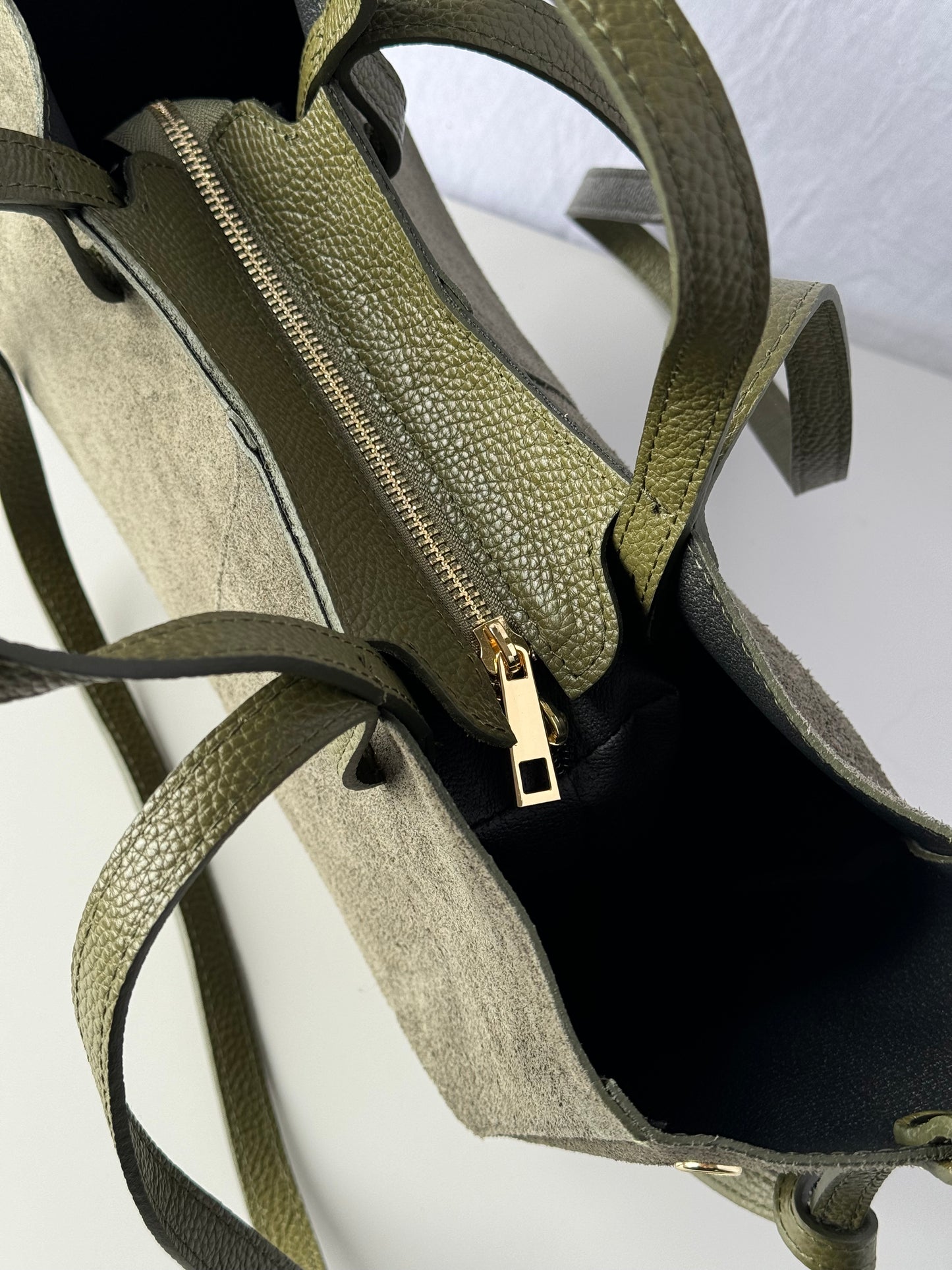 borsa con doppi manici e bottoni