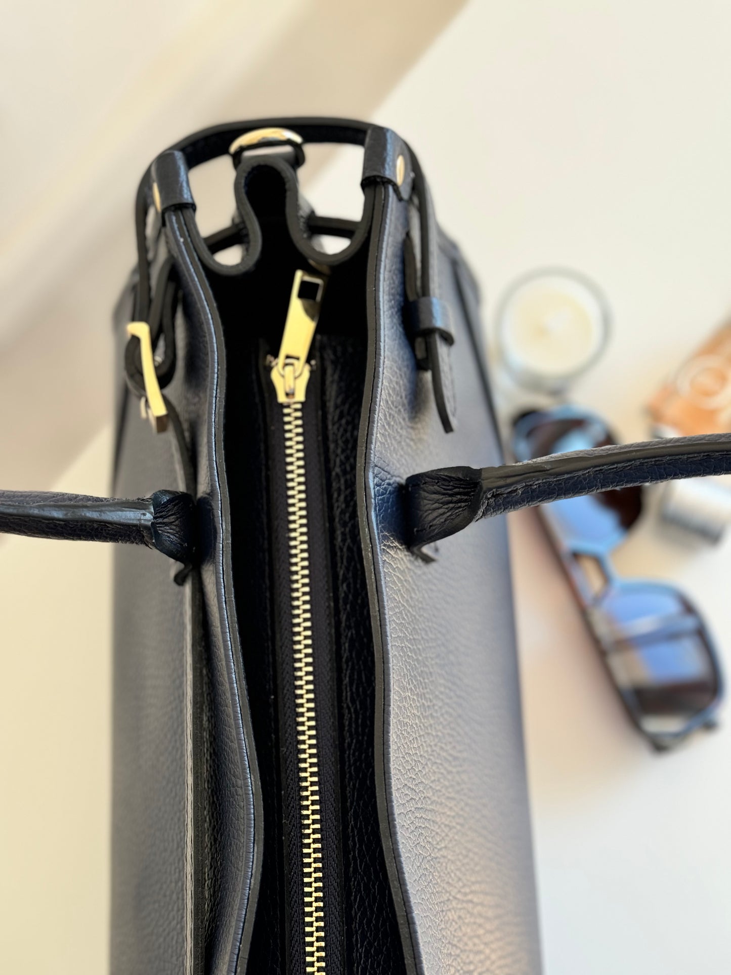 borsa con manico e tracolla