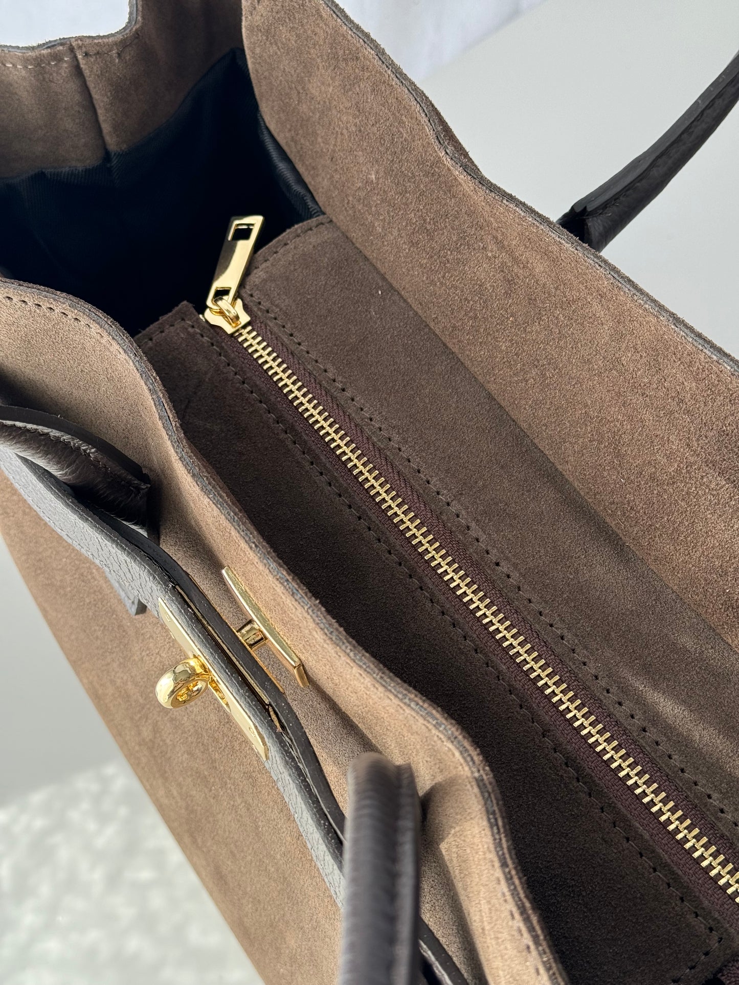 borsa in pelle scamosciata