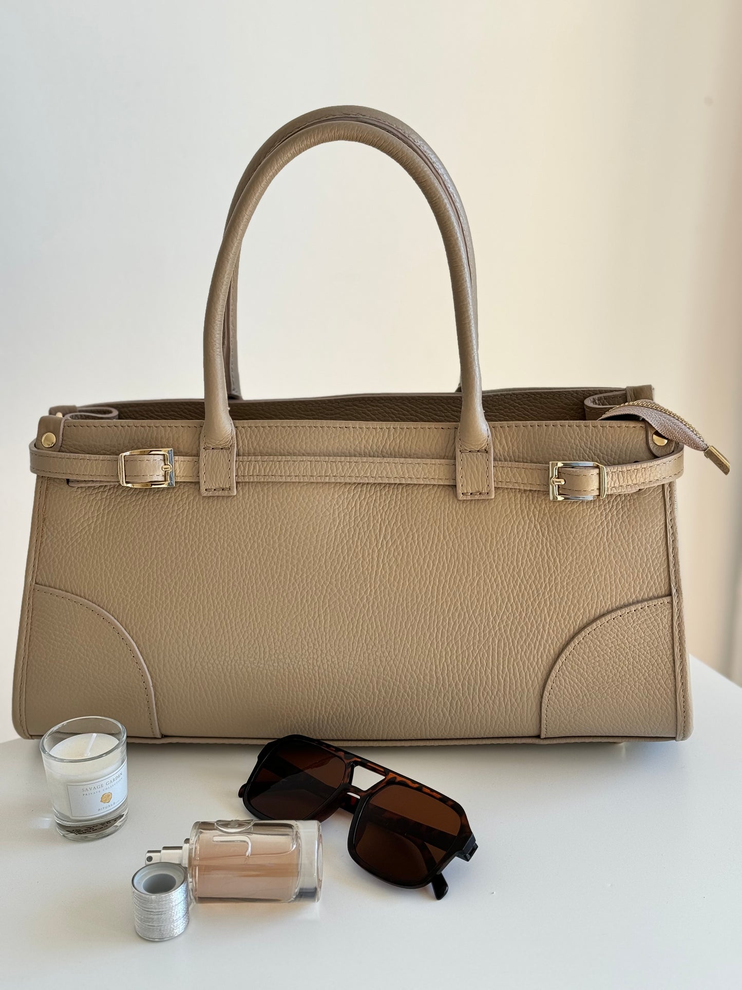 borsa con manico e tracolla