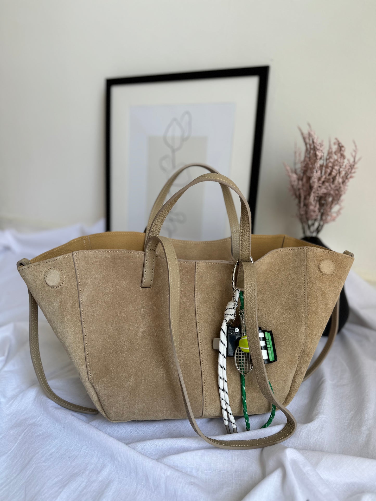 borsa con doppi manici magnetici