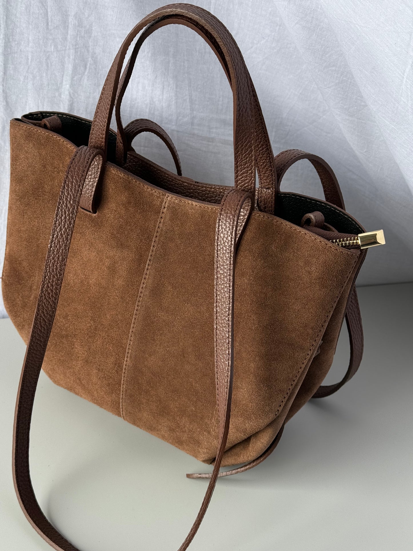 borsa con doppi manici e bottoni