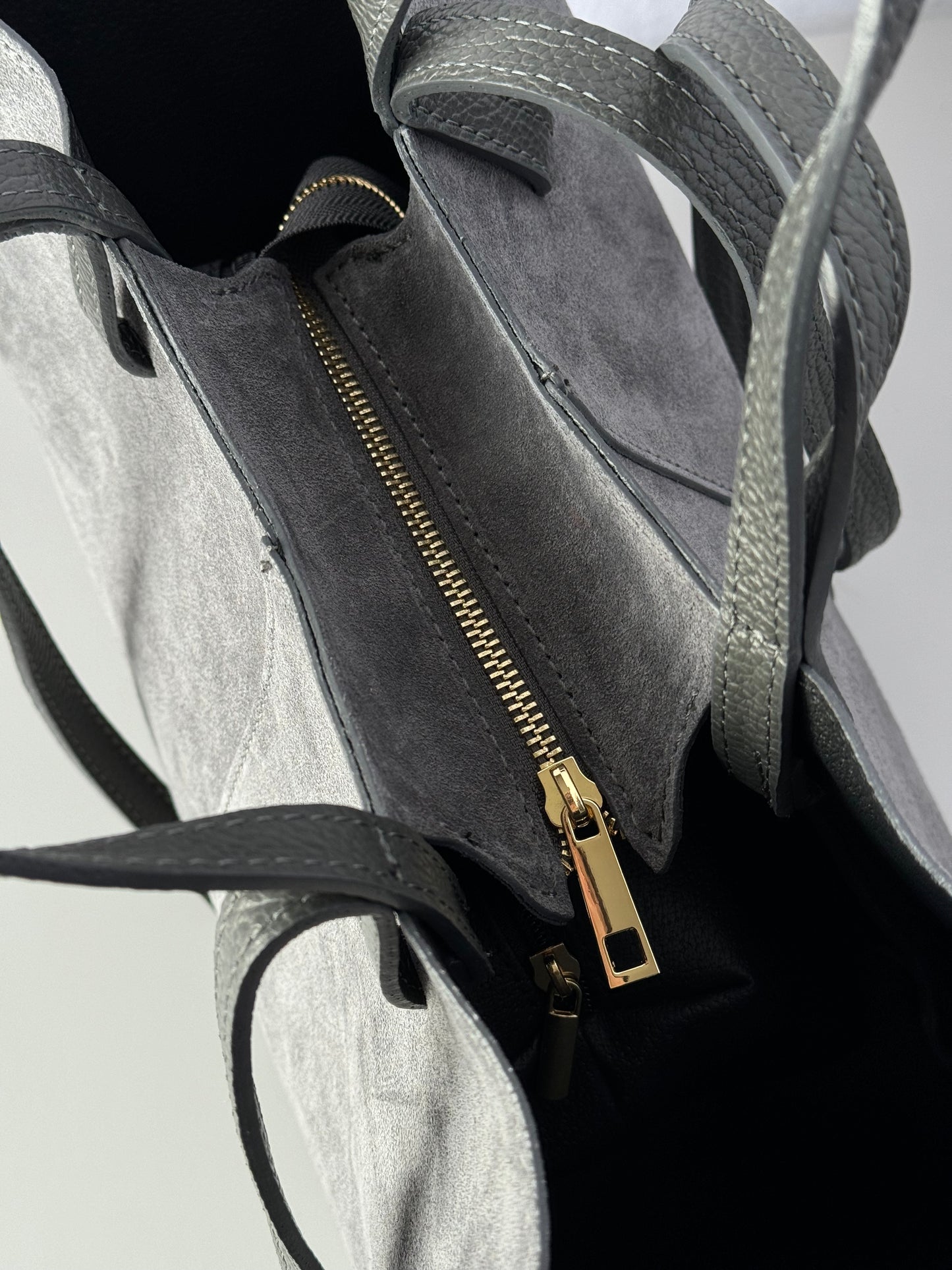 borsa con doppi manici magnetici